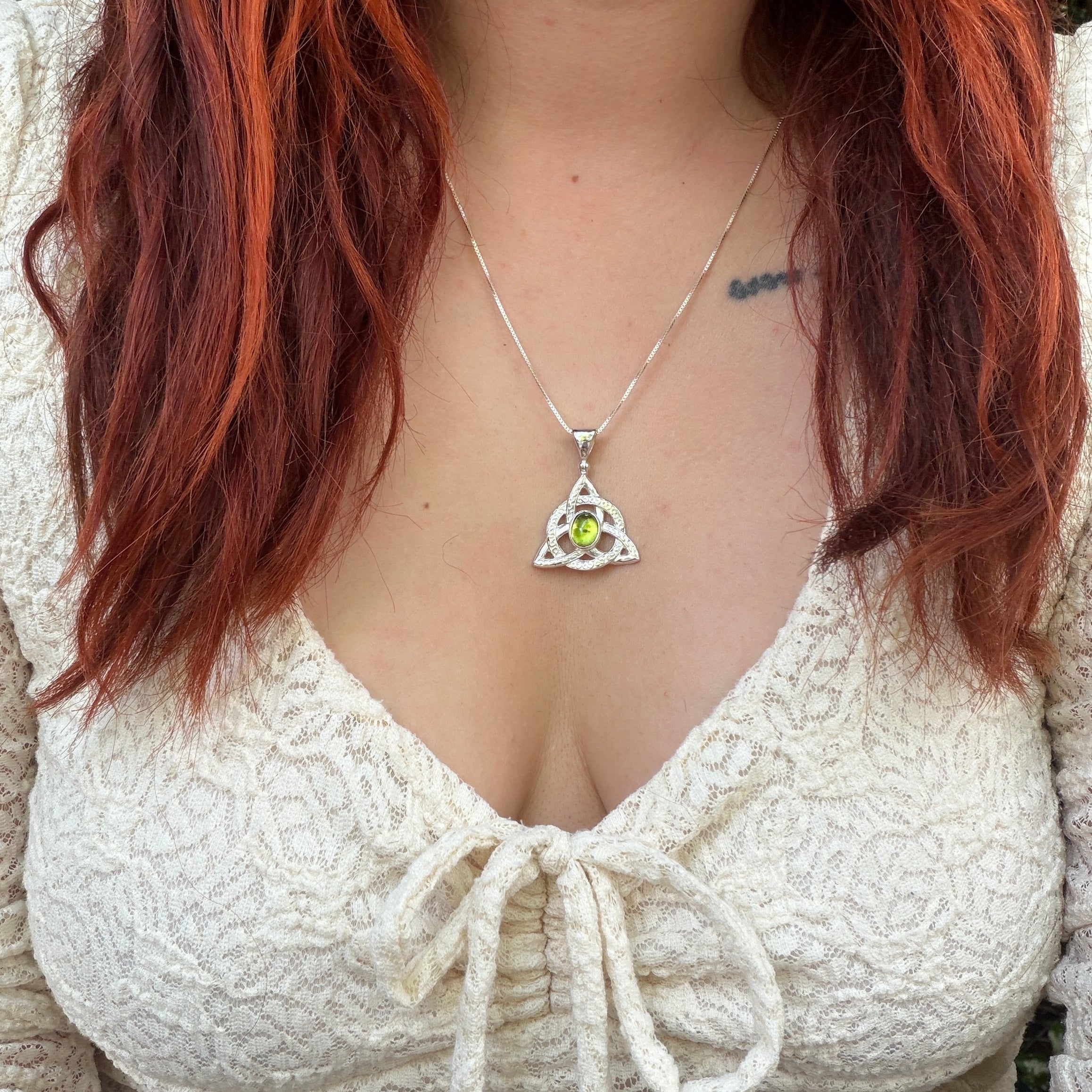 Starborn Arizona Peridot Celtic Knot Pendant in Sterling Silver