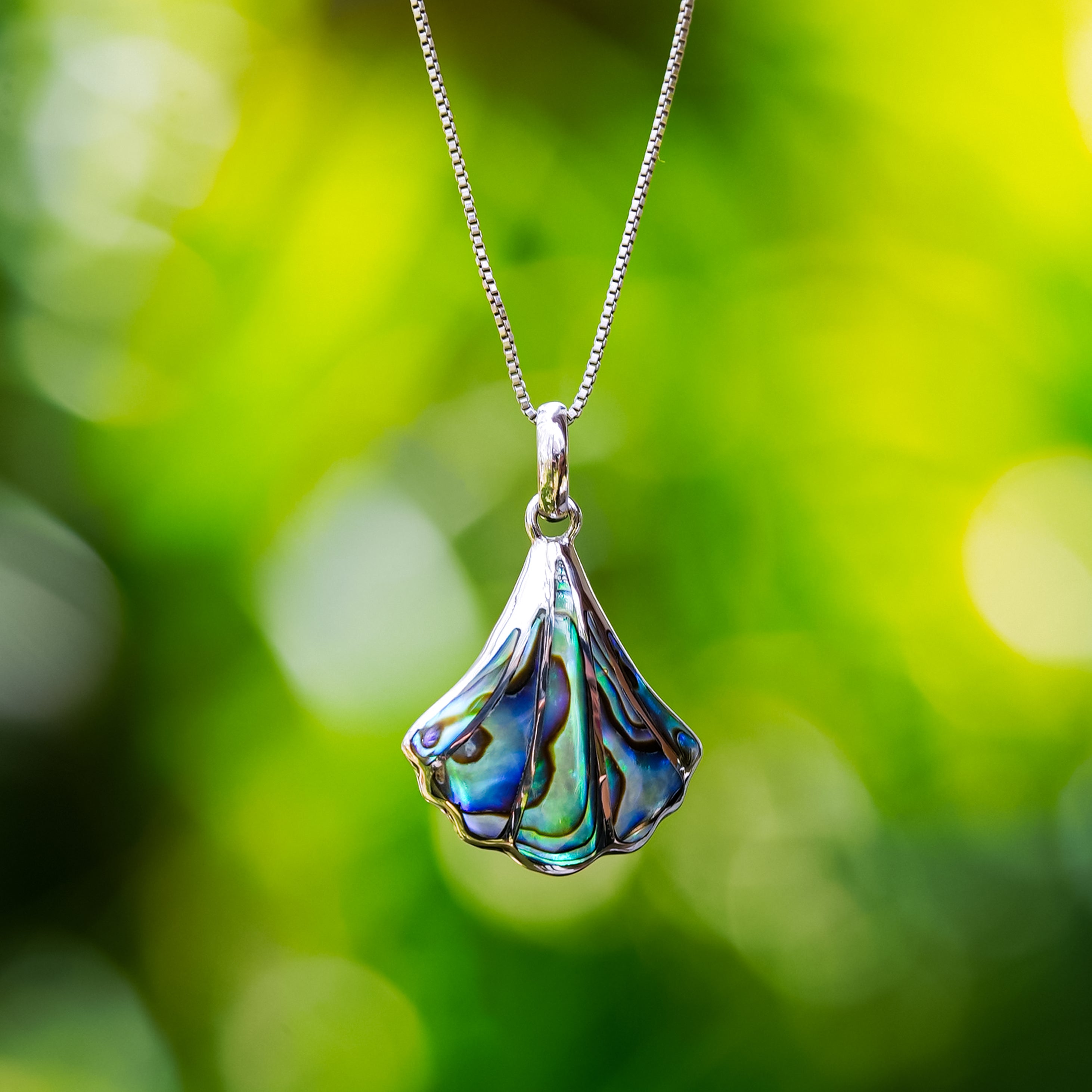 Starborn Abalone Shell Inlaid Scallop Seashell Pendant in Sterling Silver