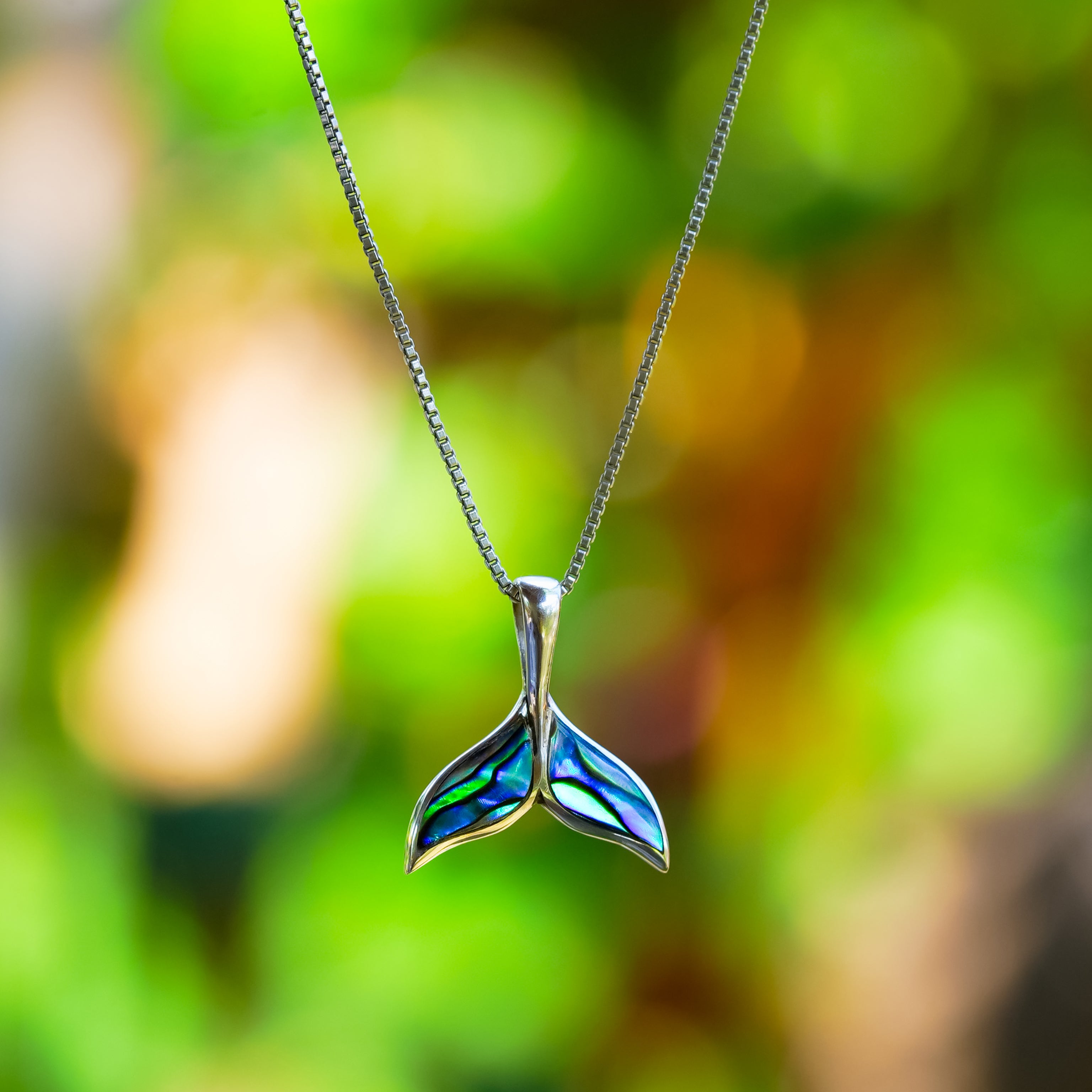 Colgante de cola de ballena de abulón Starborn en plata de ley - Mediano