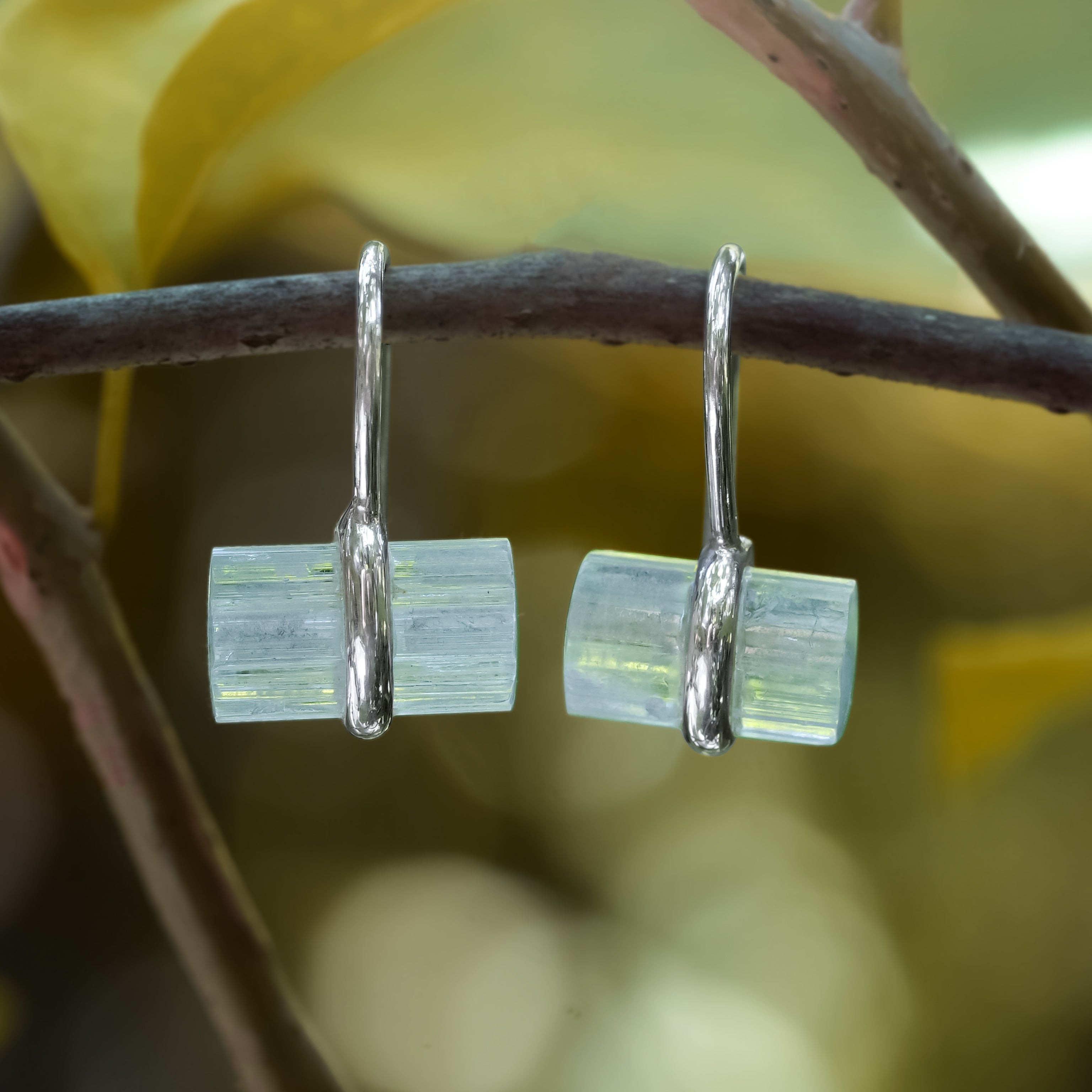 Pendientes colgantes de plata de ley con cristales de aguamarina de Starborn