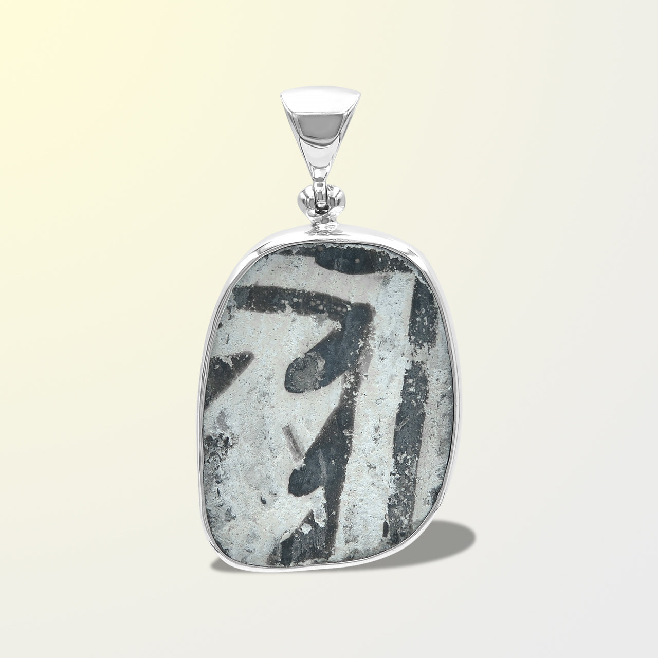 Colgante de fragmento de cerámica anasazi de Starborn en plata de ley