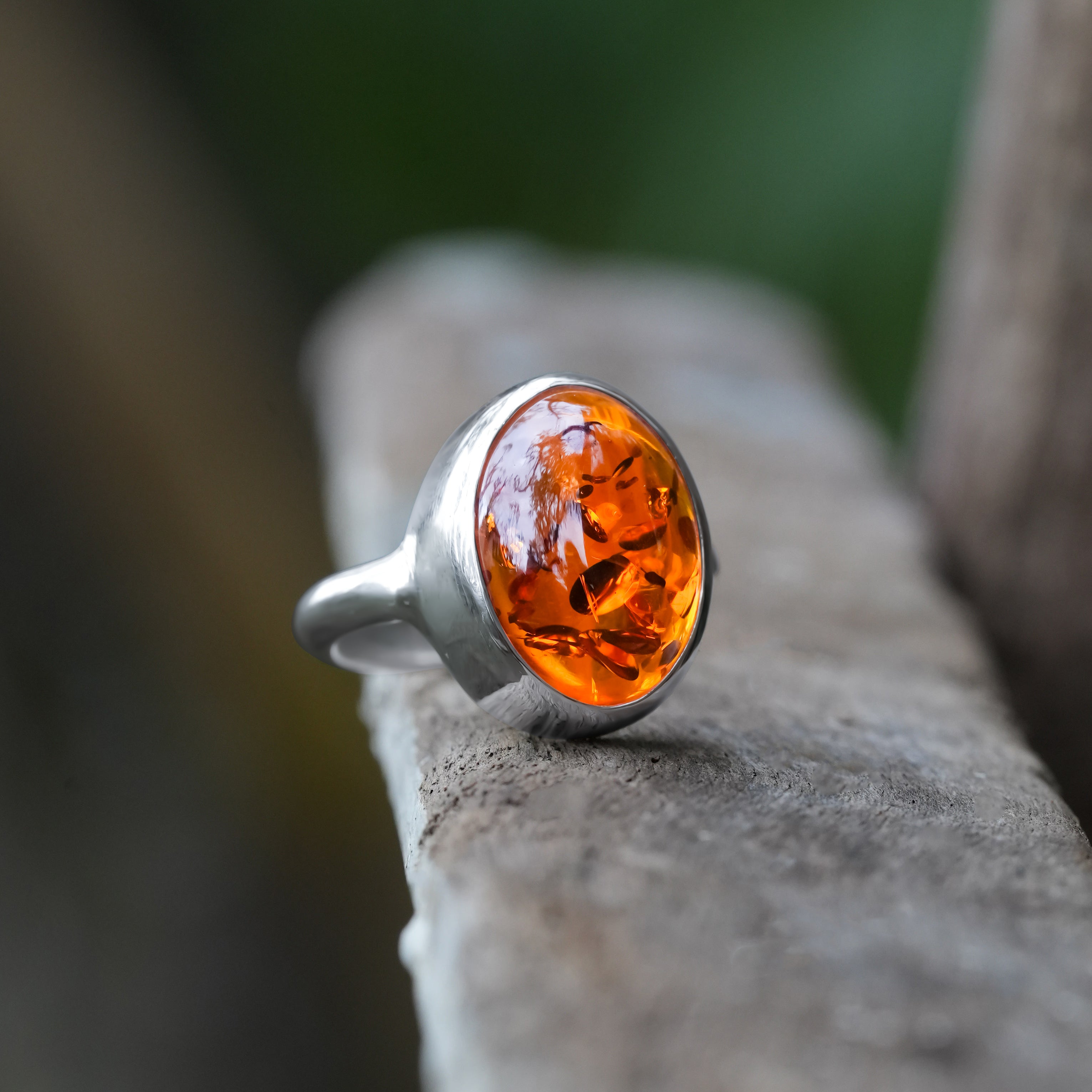 Starborn Baltic Amber Oval Shaped Ring in Sterling Silver