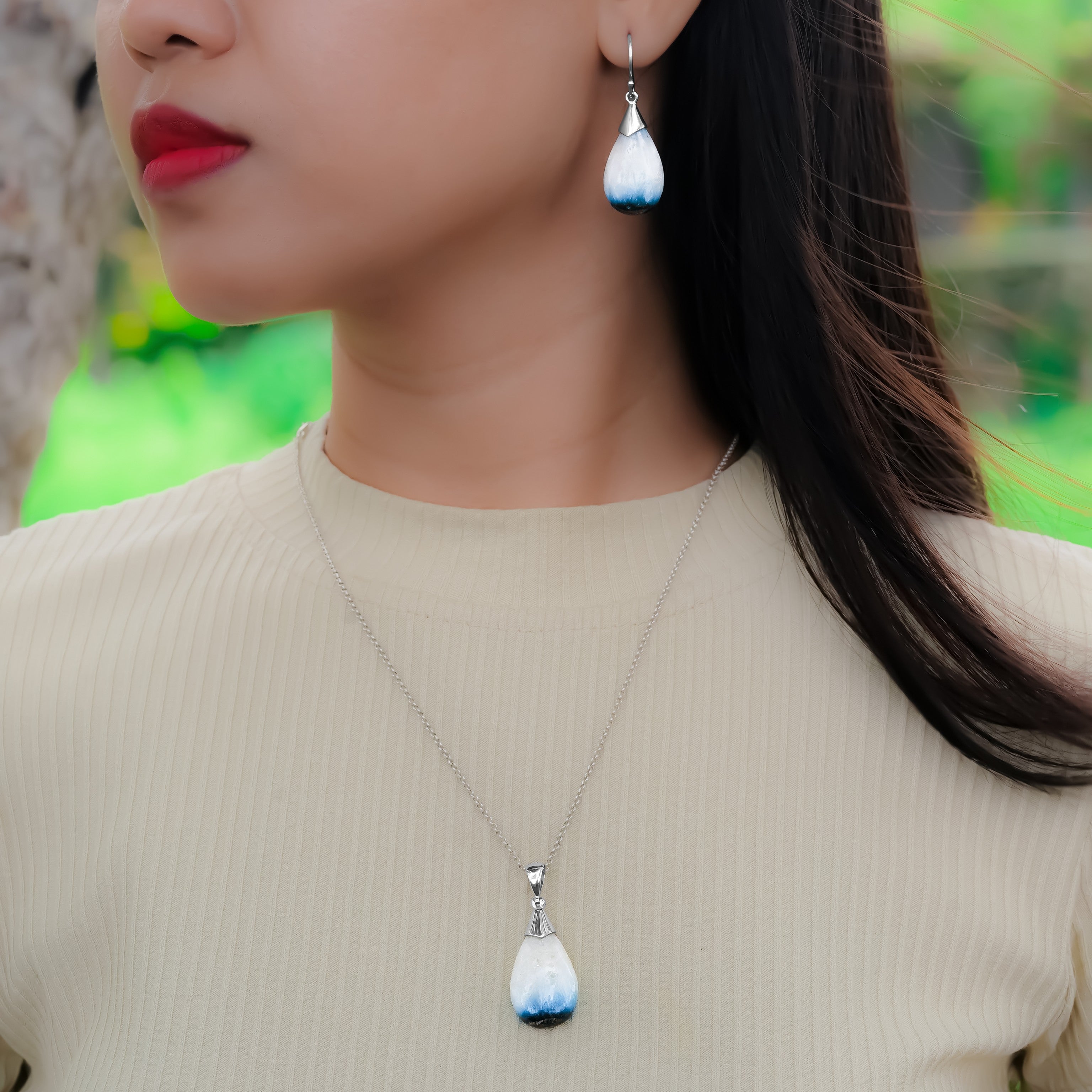 Starborn Blue Ice Glacierite Sterling Silber Anhänger und Ohrring Set - Birnenförmig