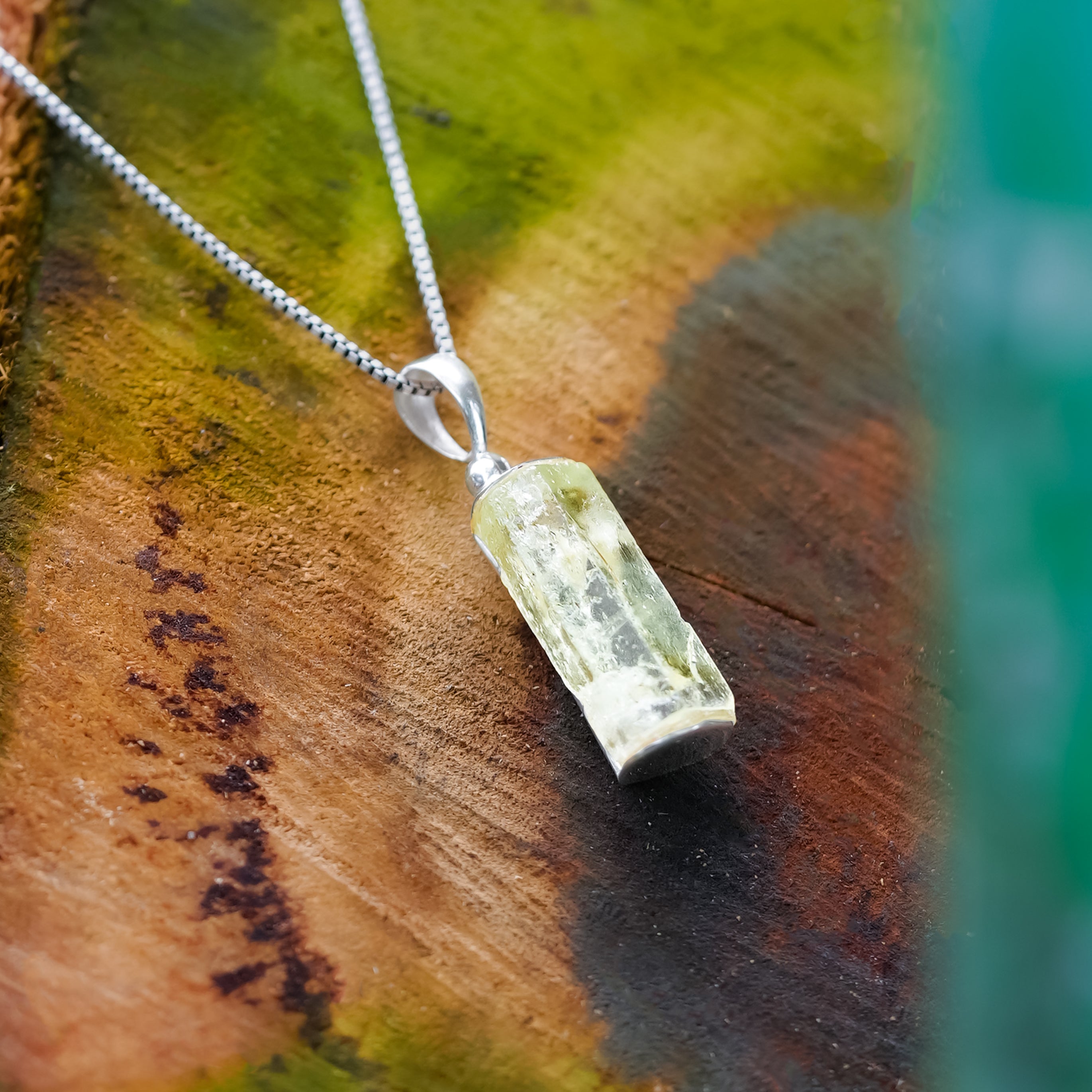 Starborn Heliodor Crystal Bar Pendant in Sterling Silver