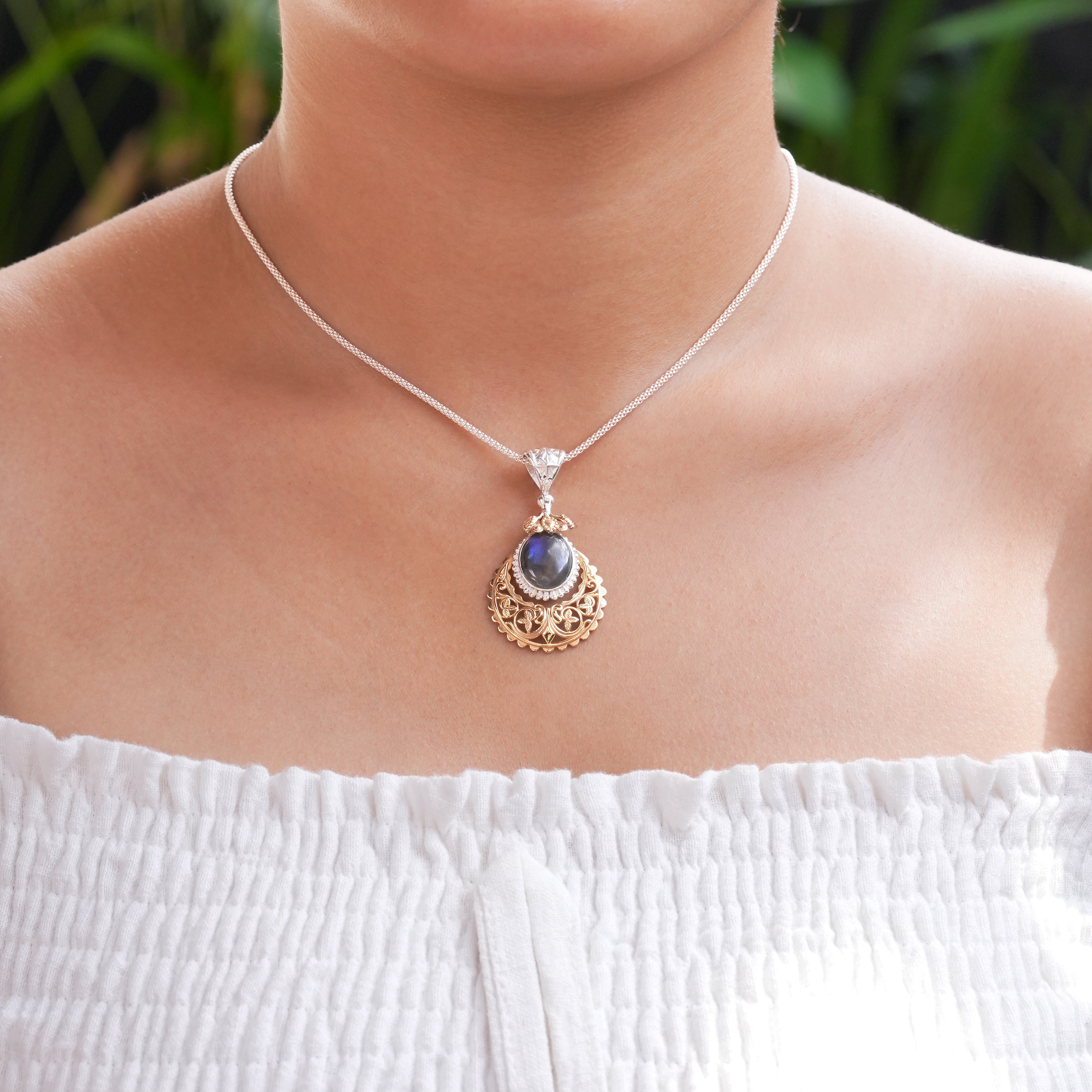 Starborn Labradorite Floral Filigree Scrollwork Pendant in Sterling Silver & Nordic Gold