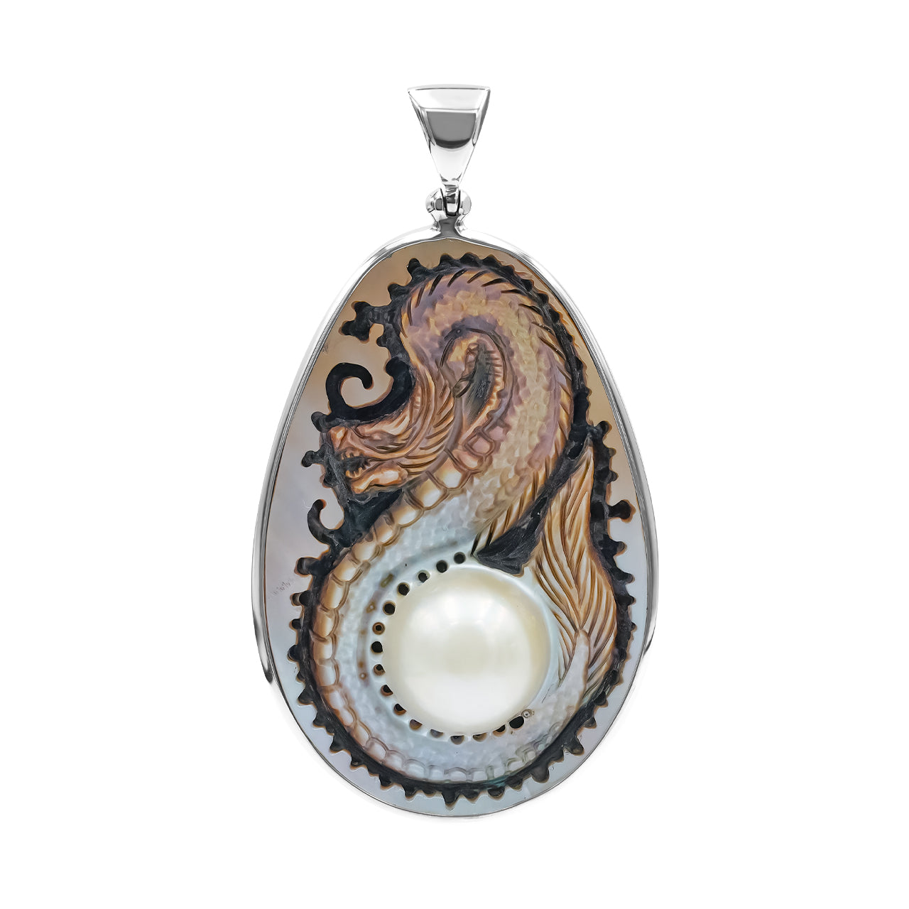 Colgante tallado a mano con forma de dragón de perla Mabe ovalada tallada a mano en plata de ley