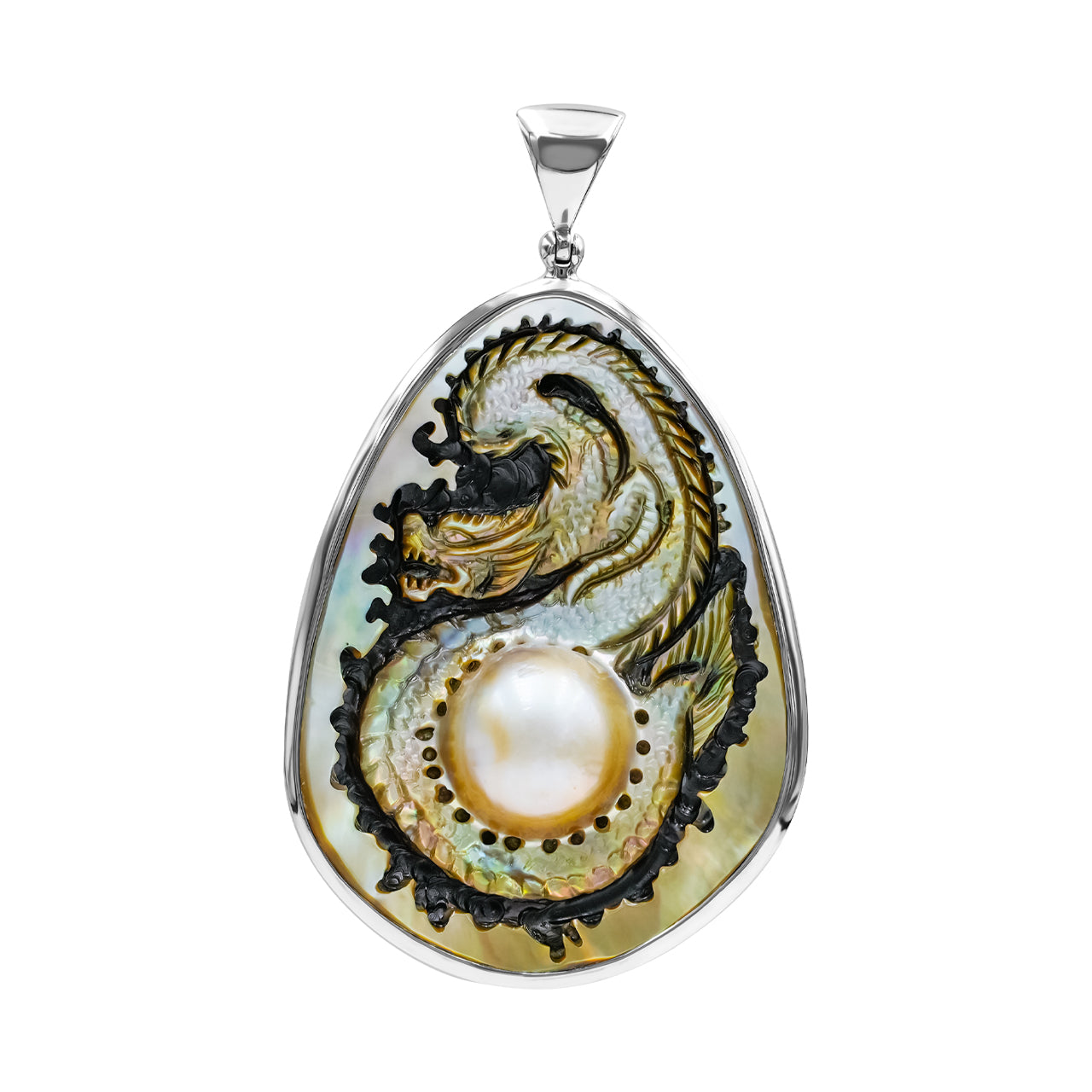 Colgante tallado a mano con forma de dragón de perla Mabe ovalada tallada a mano en plata de ley