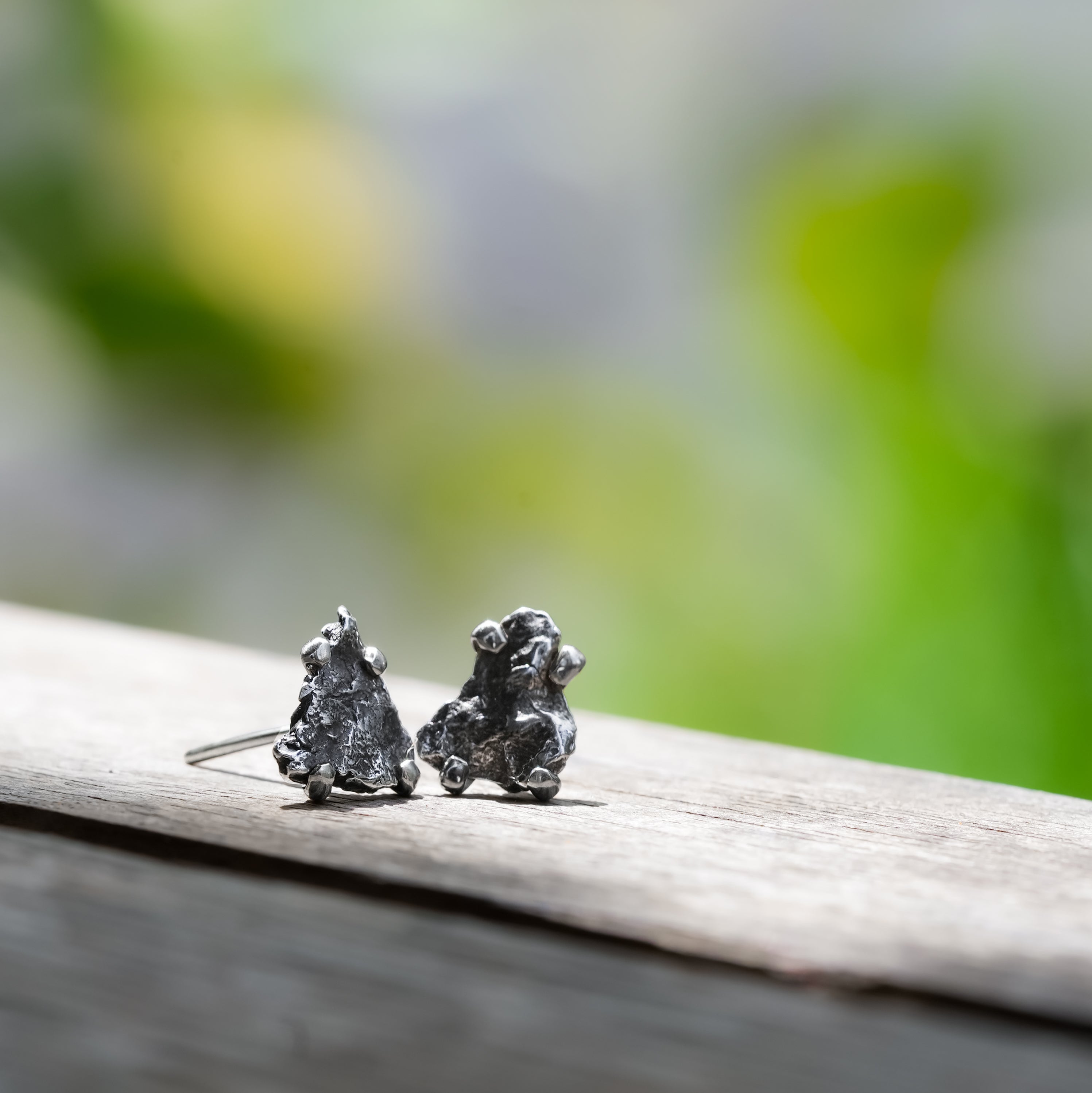 Aretes con poste de meteorito Starborn Campo del Cielo en plata de ley