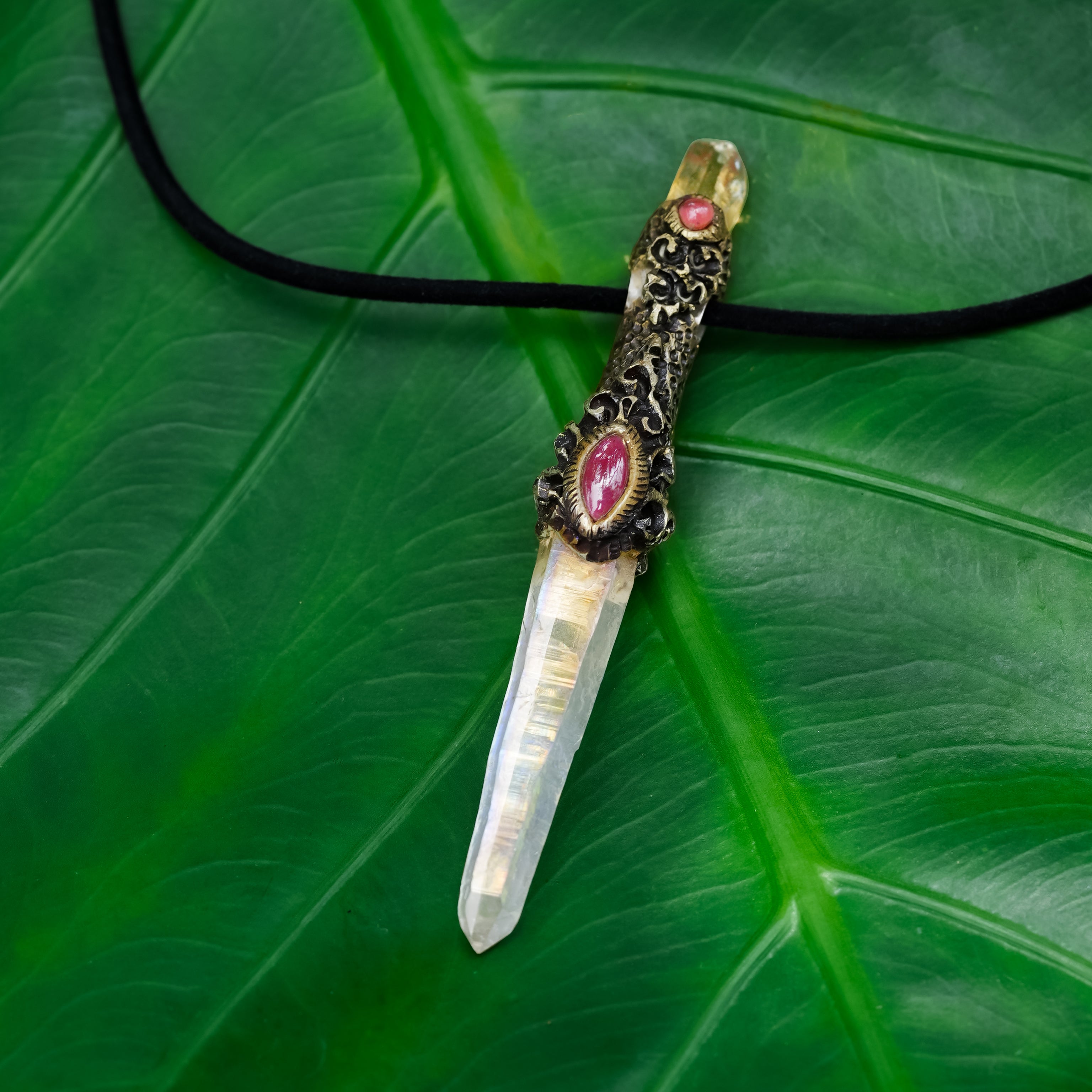 Starborn SI Opal Quarz Kristall Zauberstab Anhänger mit Granat