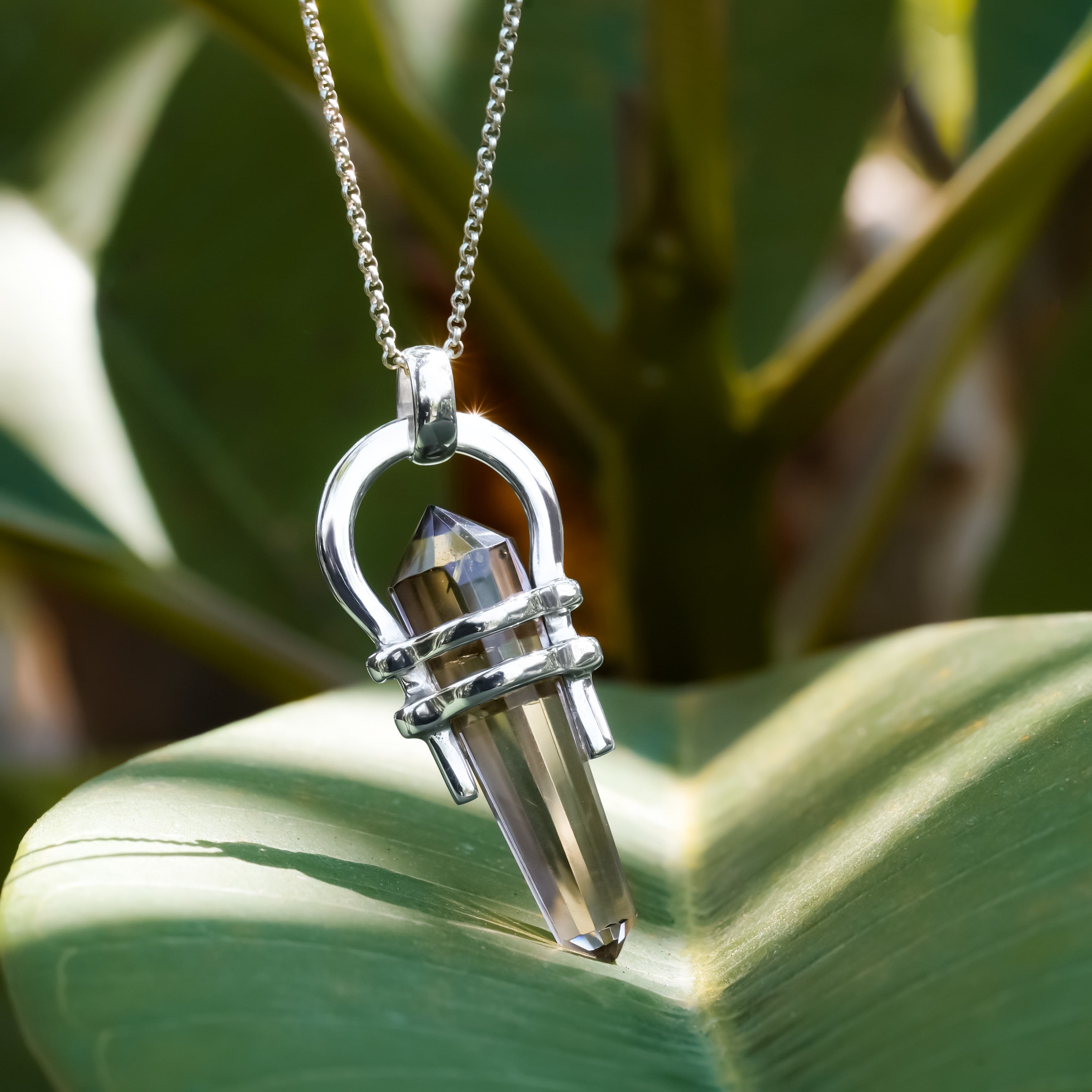 Colgante de herradura Vogel con cristal de cuarzo ahumado Starborn en plata de ley