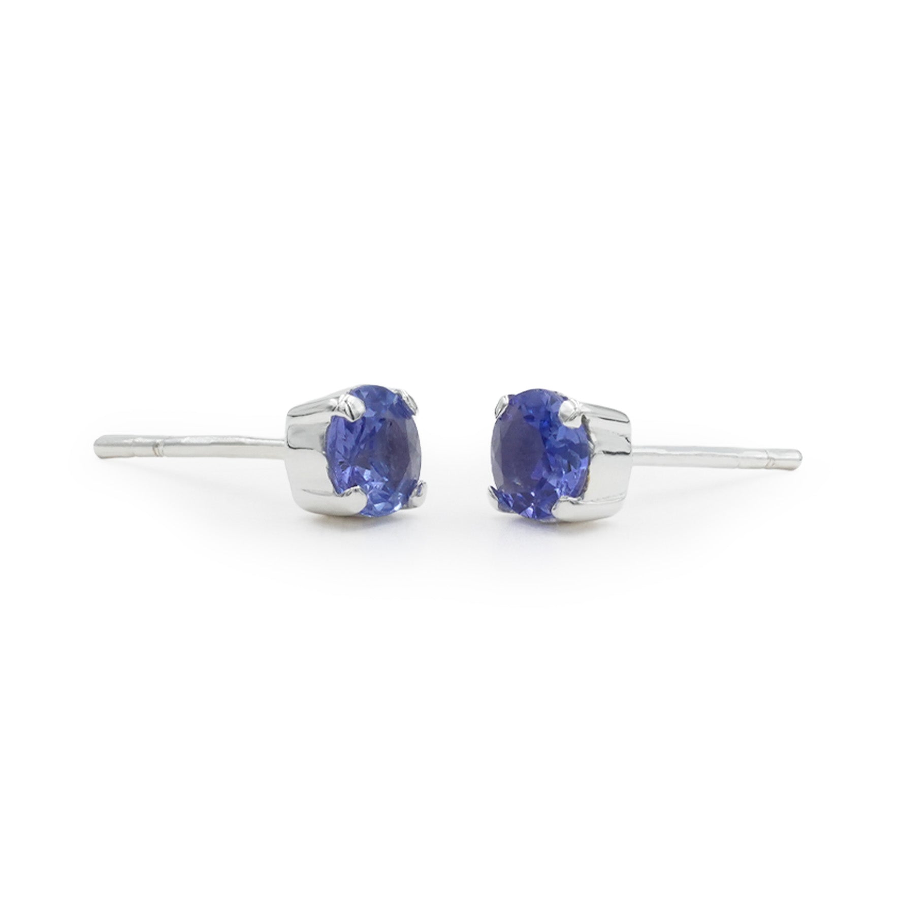 Starborn Tanzanite Round Faceted 4mm Prongset Post Earrings in Sterling Silver