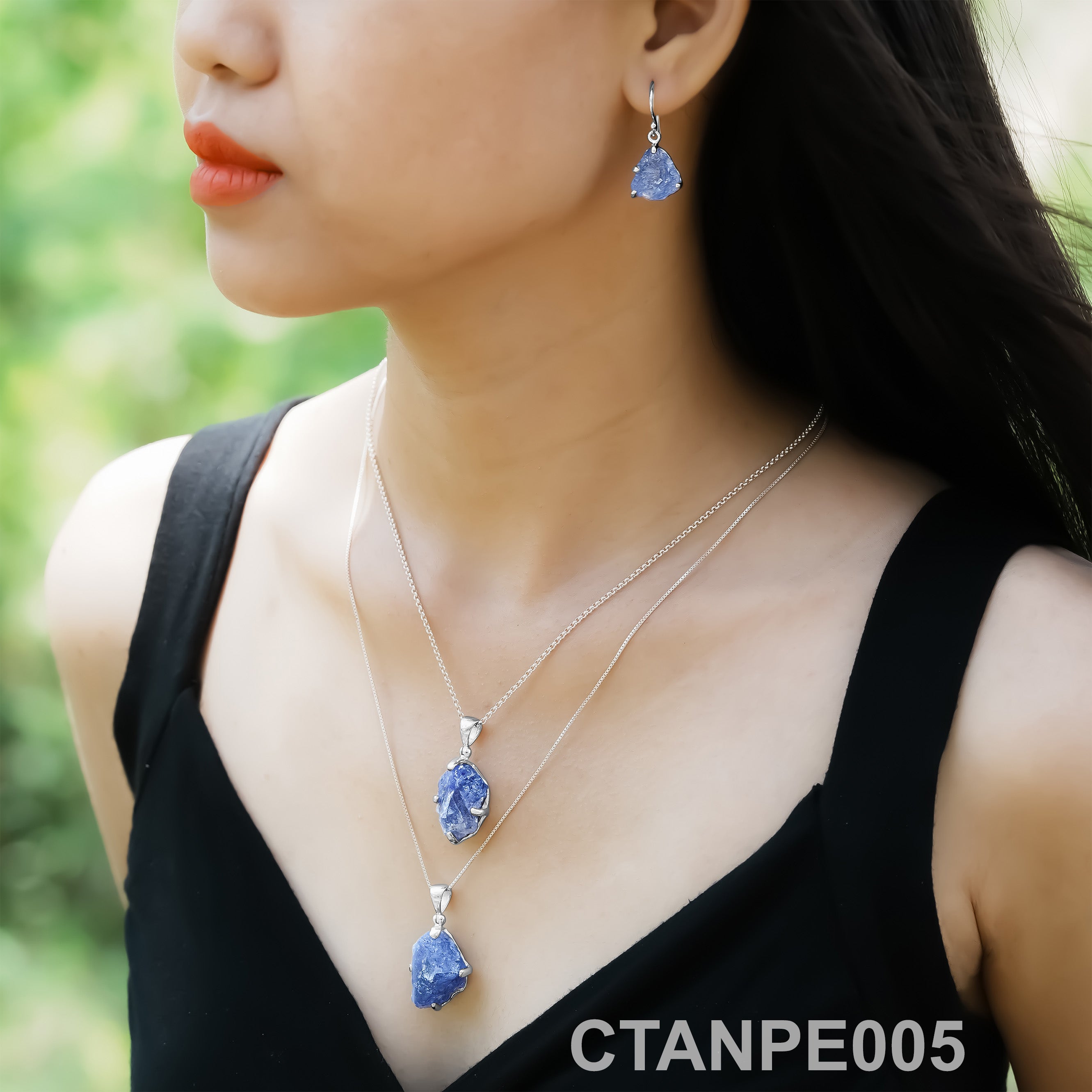 Starborn Tanzanite Rough Pendant in Sterling Silver