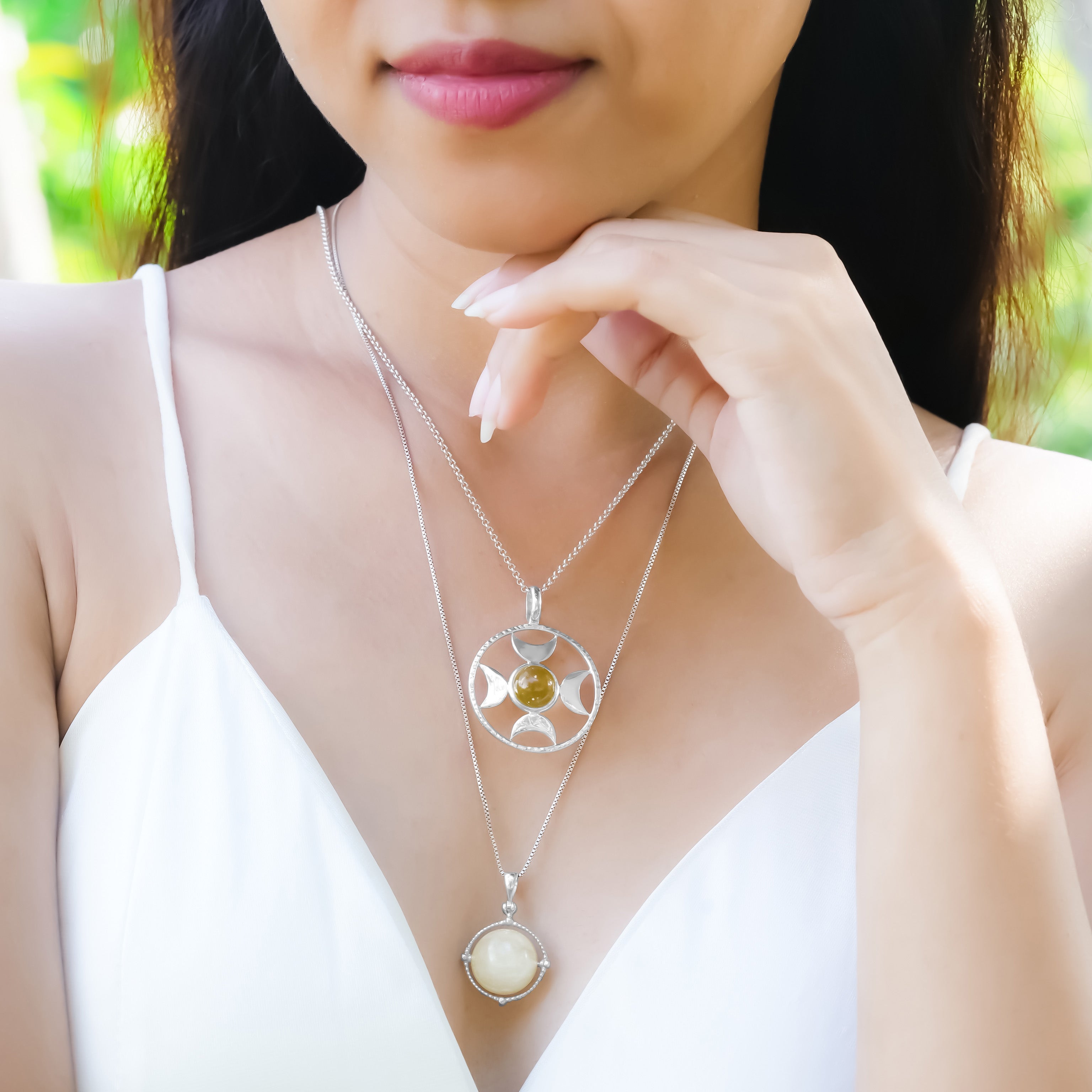 Colgante con esfera de luna creciente direccional Starborn (grande) en plata de ley