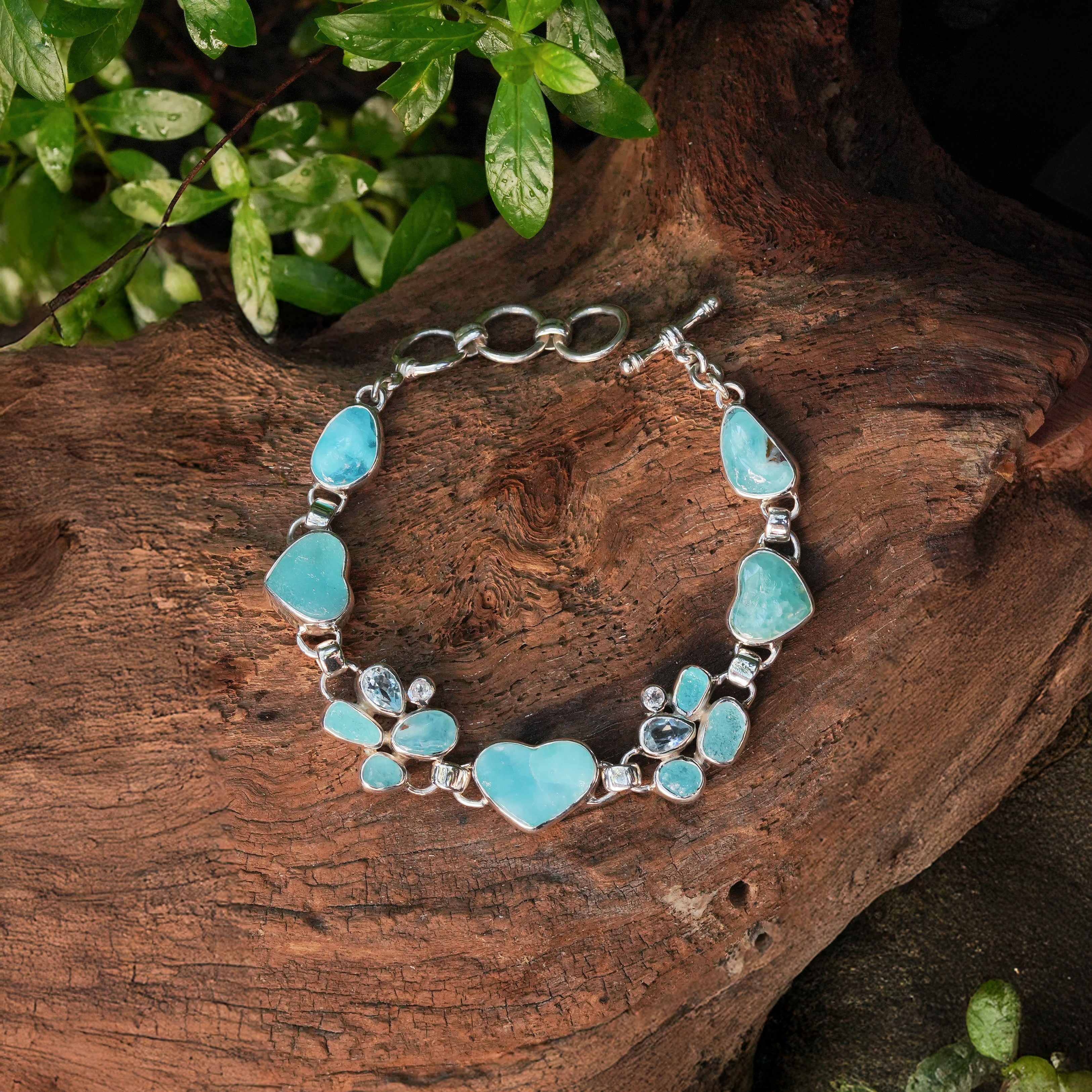 Pulsera ajustable Starborn de hemimorfita, topacio azul y topacio blanco con 3 corazones de hemimorfita en plata de ley fina - 1 pieza