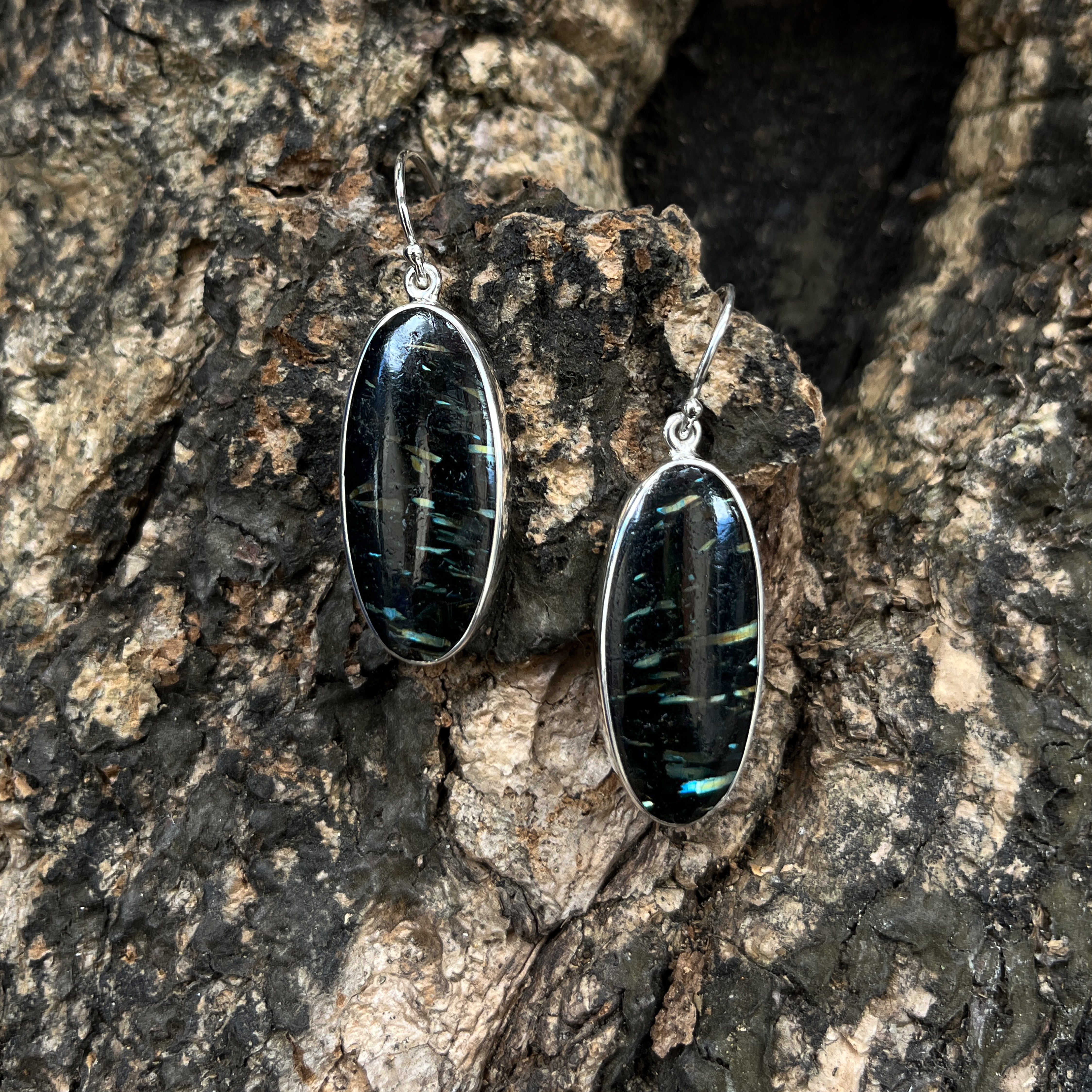 Starborn Nuummite Oval Dangle Earring in Fine Sterling Silver - 1 Piece