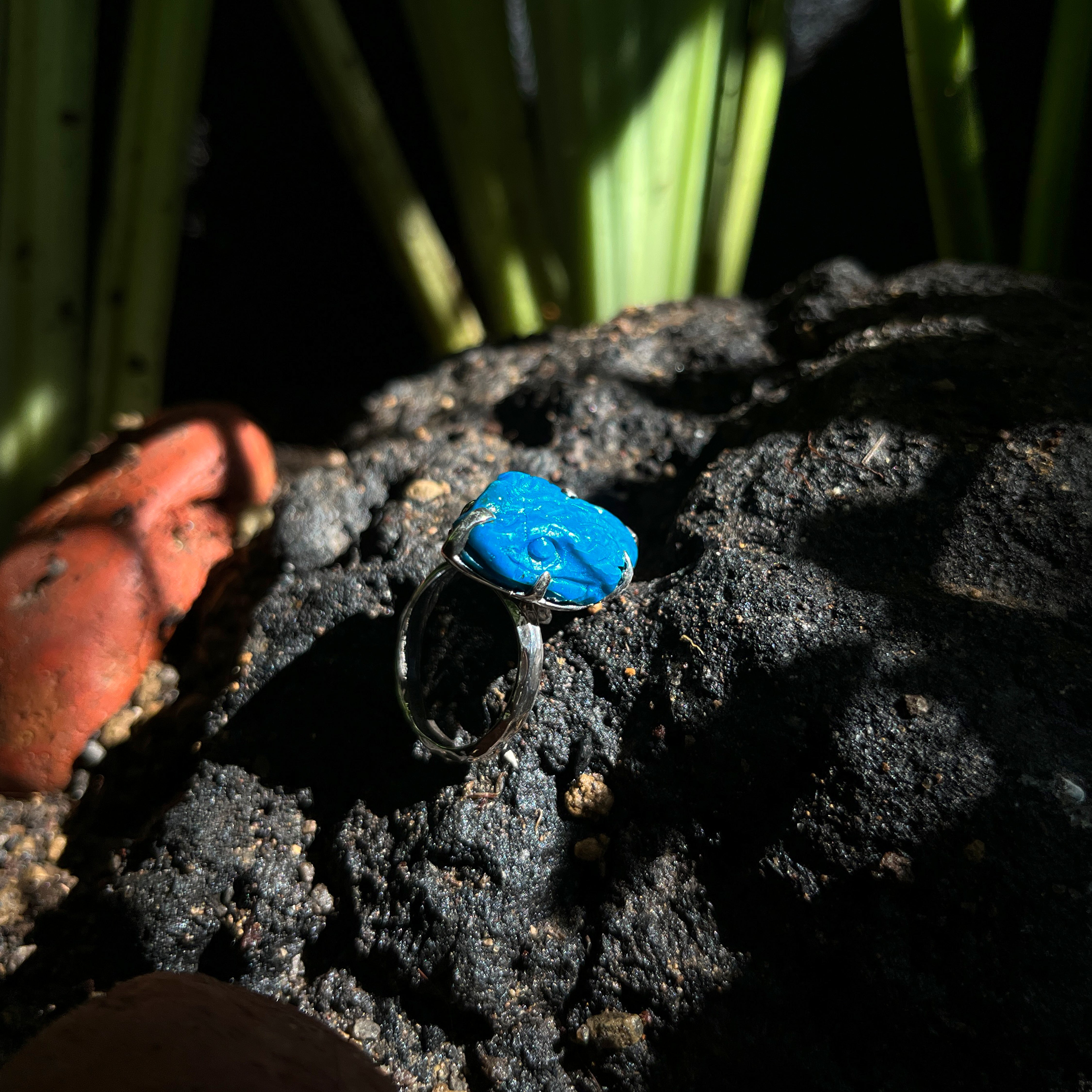 Starborn Hand-Carved Peruvian Blue Opal Snake Head Ring in Sterling Silver - Size 6