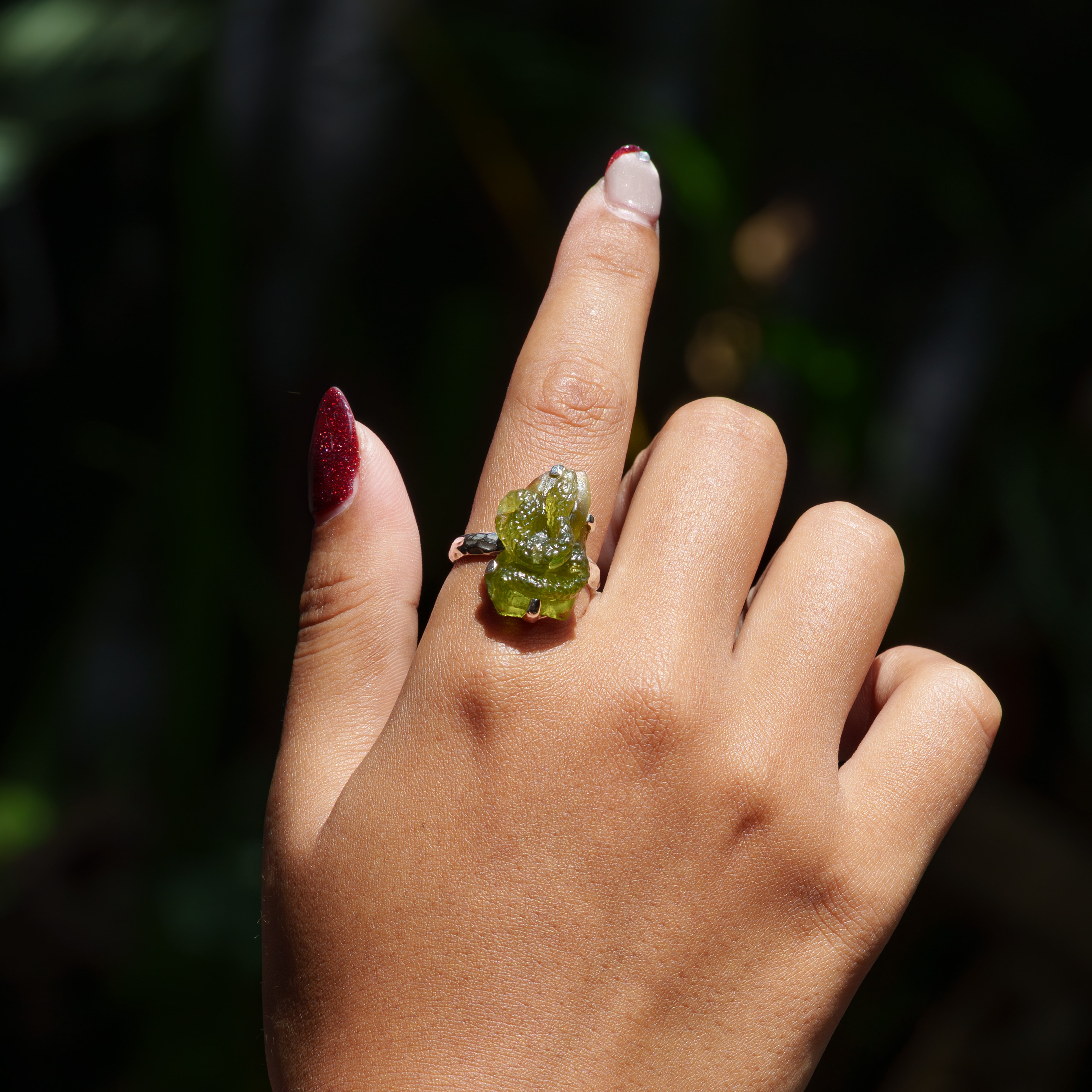 Starborn Hand-Carved Arizona Peridot Snake Ring in Sterling Silver - Size 8