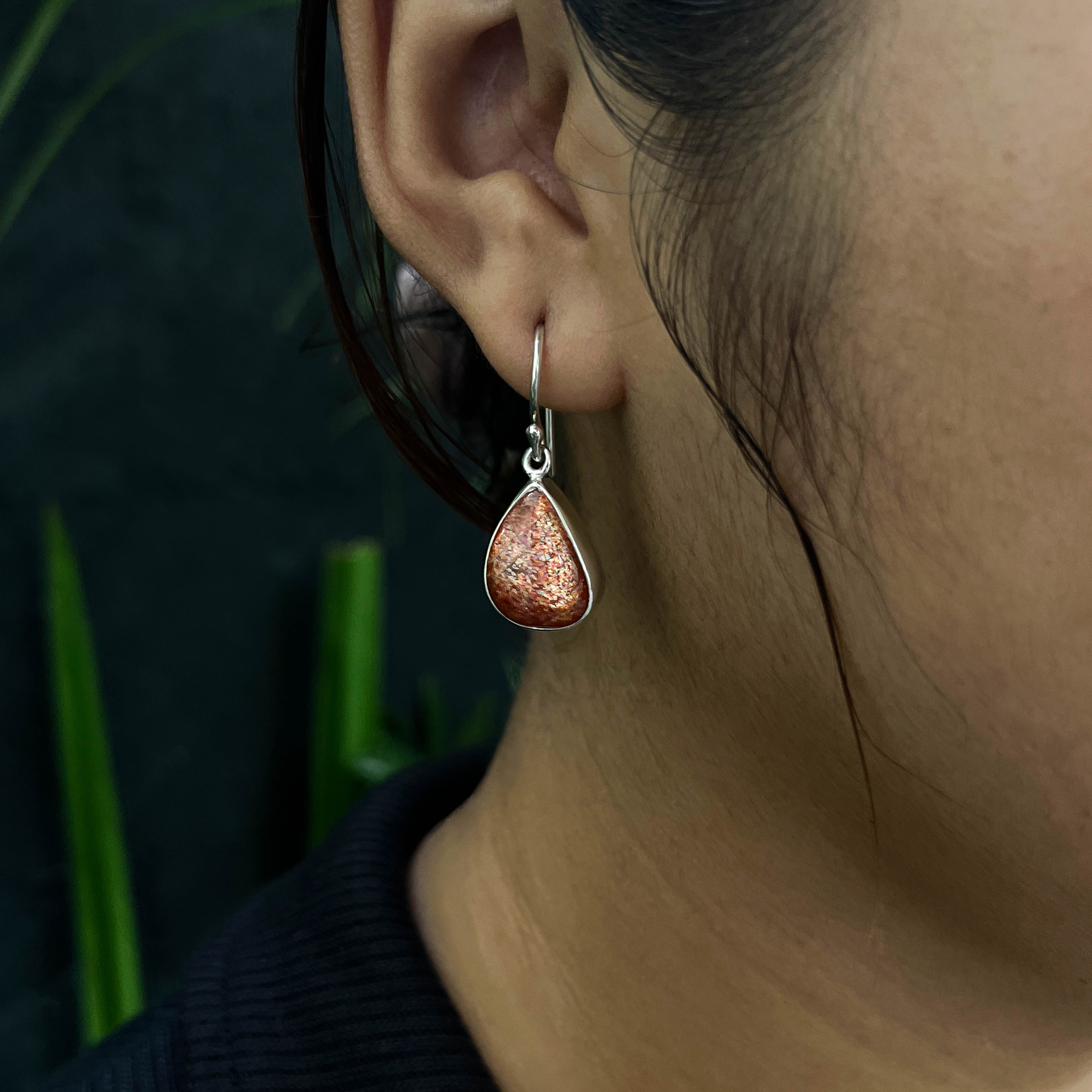 Starborn Sunstone Bezel Style Dangle Earring in Sterling Silver - 1 Piece