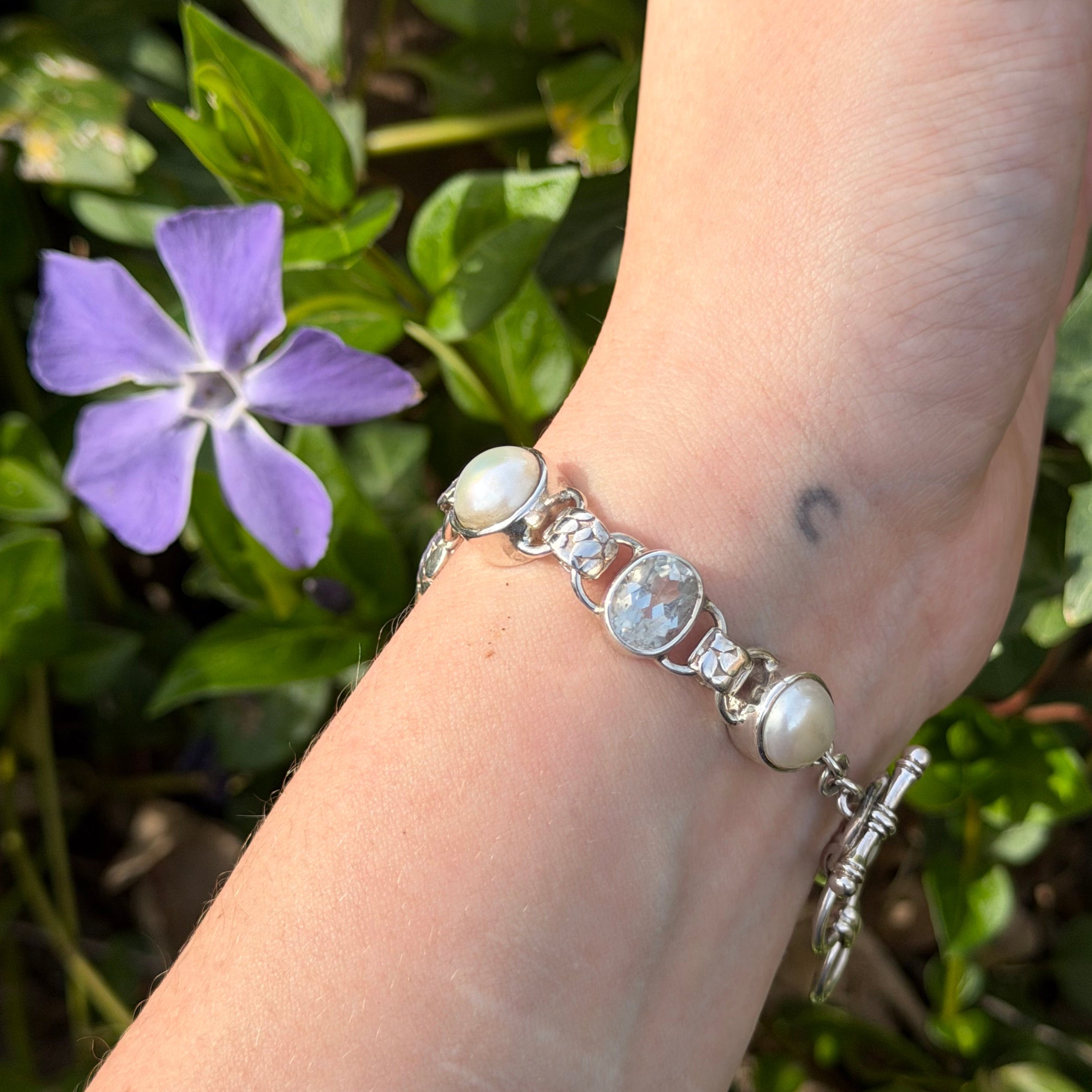 Sterling Silver faceted Aquamarine bracelet with freshwater pearl accent stones