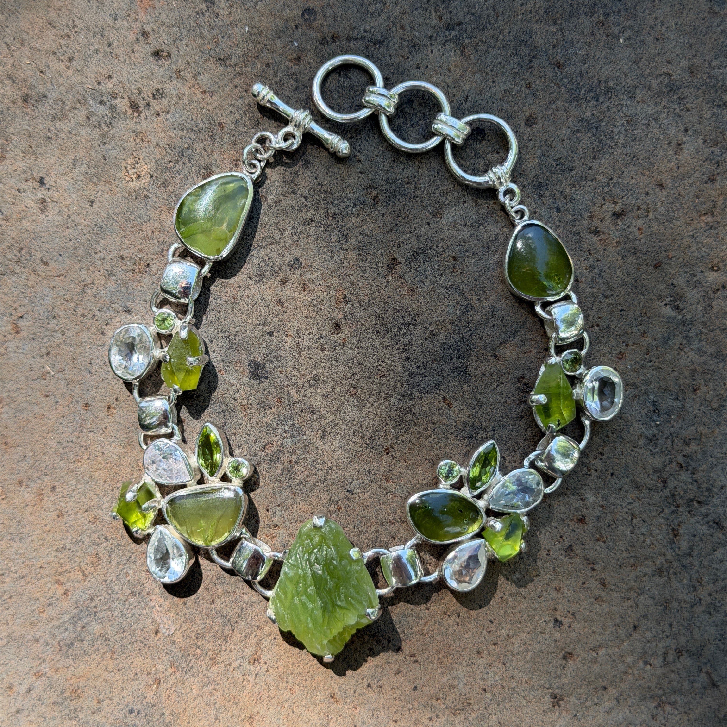 Starbrorn Airizona Peridot Snake Head Bracelet in Sterling Silver