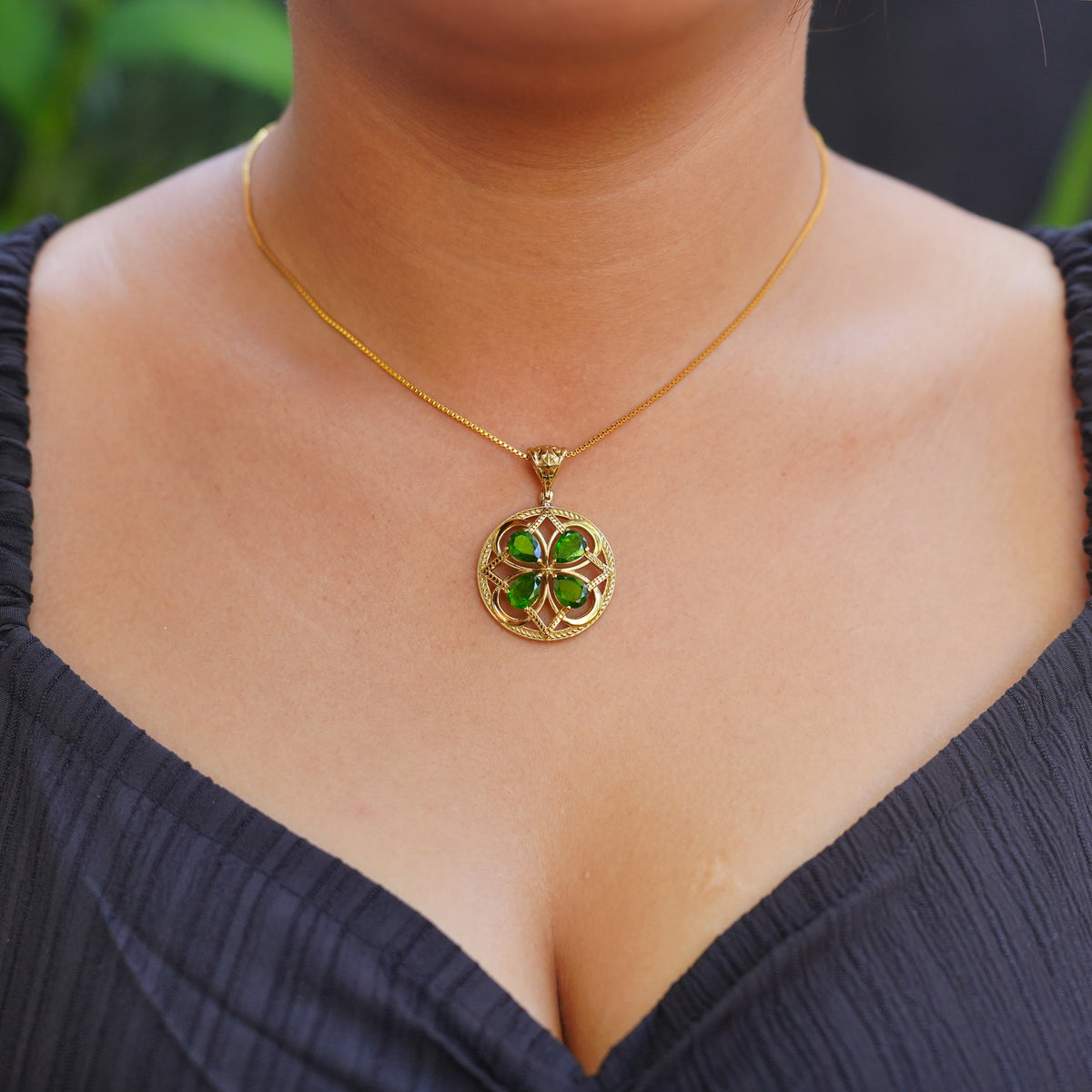 Starborn Chrome Diopside Four Petal Flower Pendant in Nordic Gold