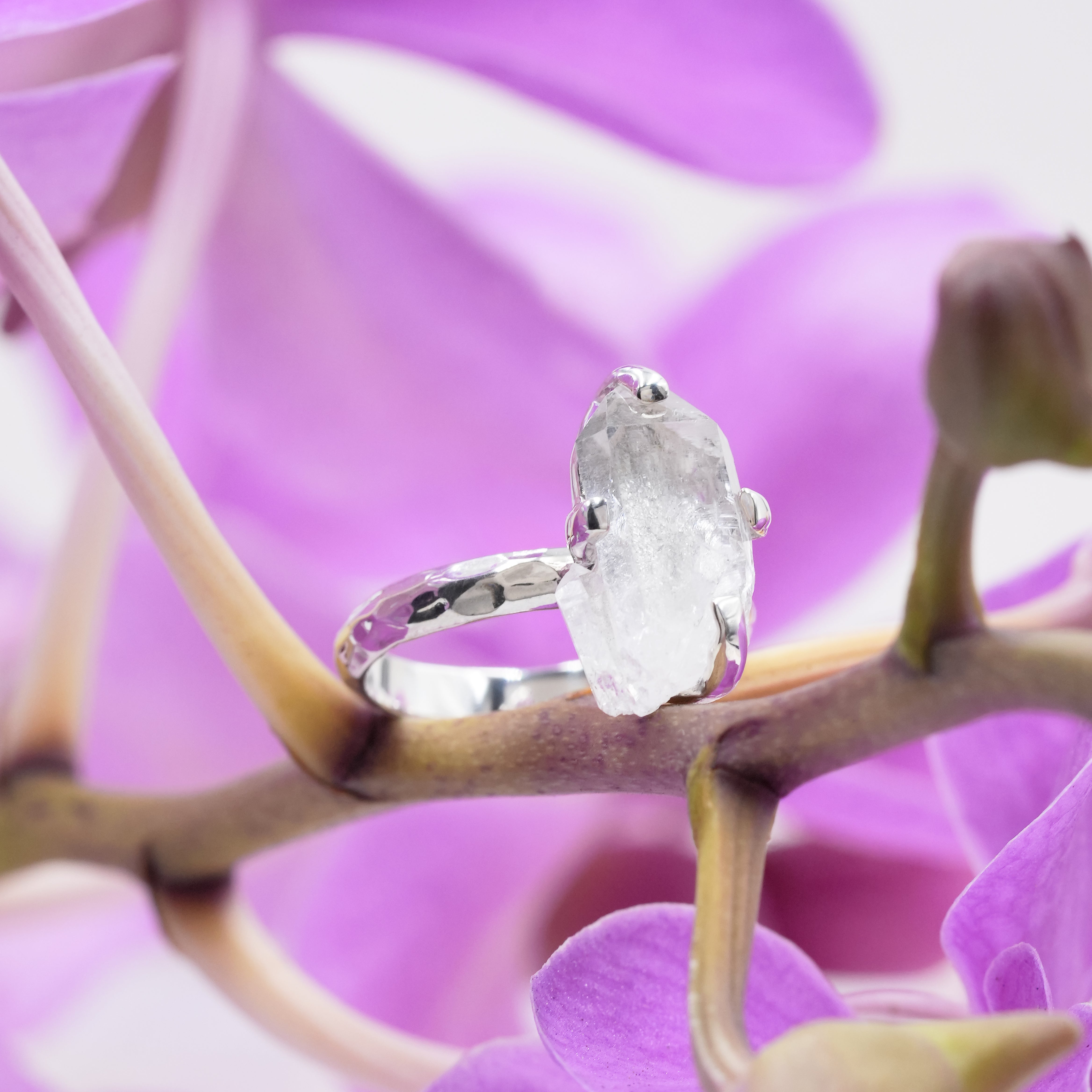 Starborn Faden Quarz Krappenfassung Ring in Sterling Silber