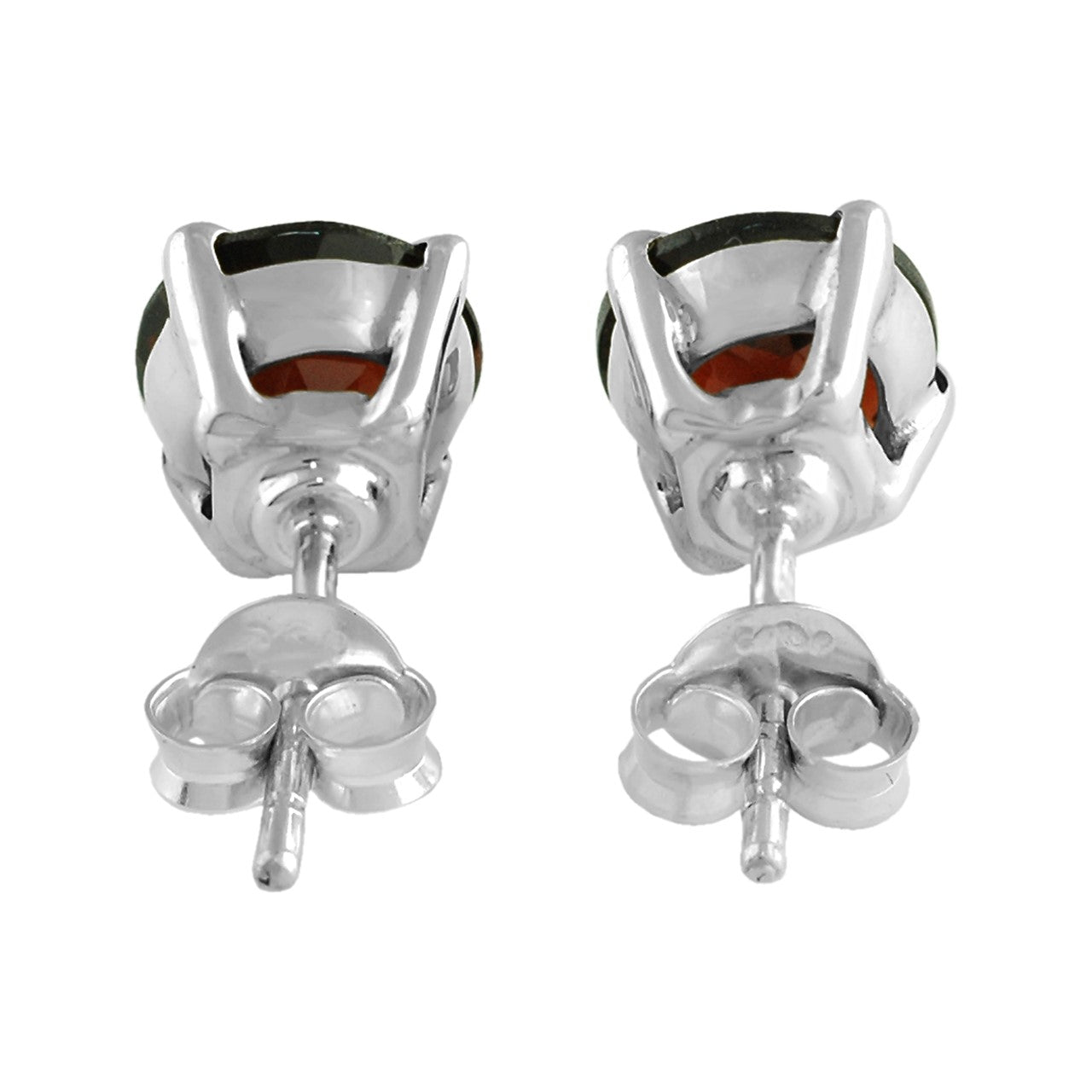 Aretes con forma de poste redondo facetado de 6 mm con granate Starborn en plata de ley