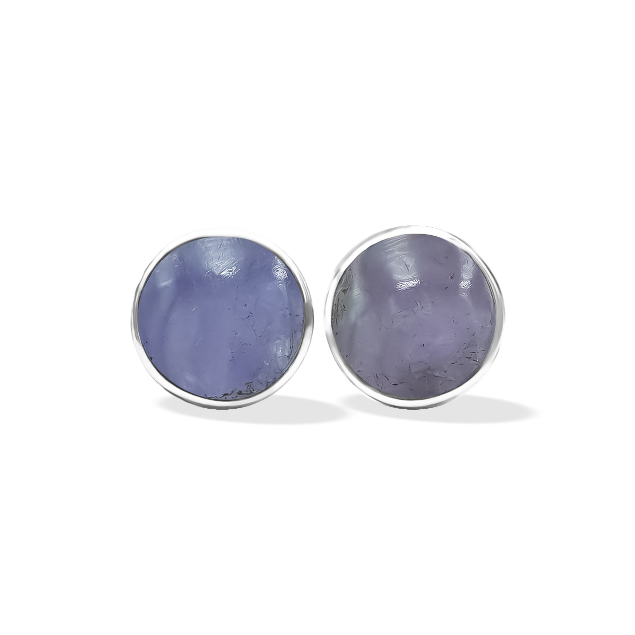 Aretes estilo poste redondo de 20 mm con hackmanita fluorescente Starborn en plata de ley