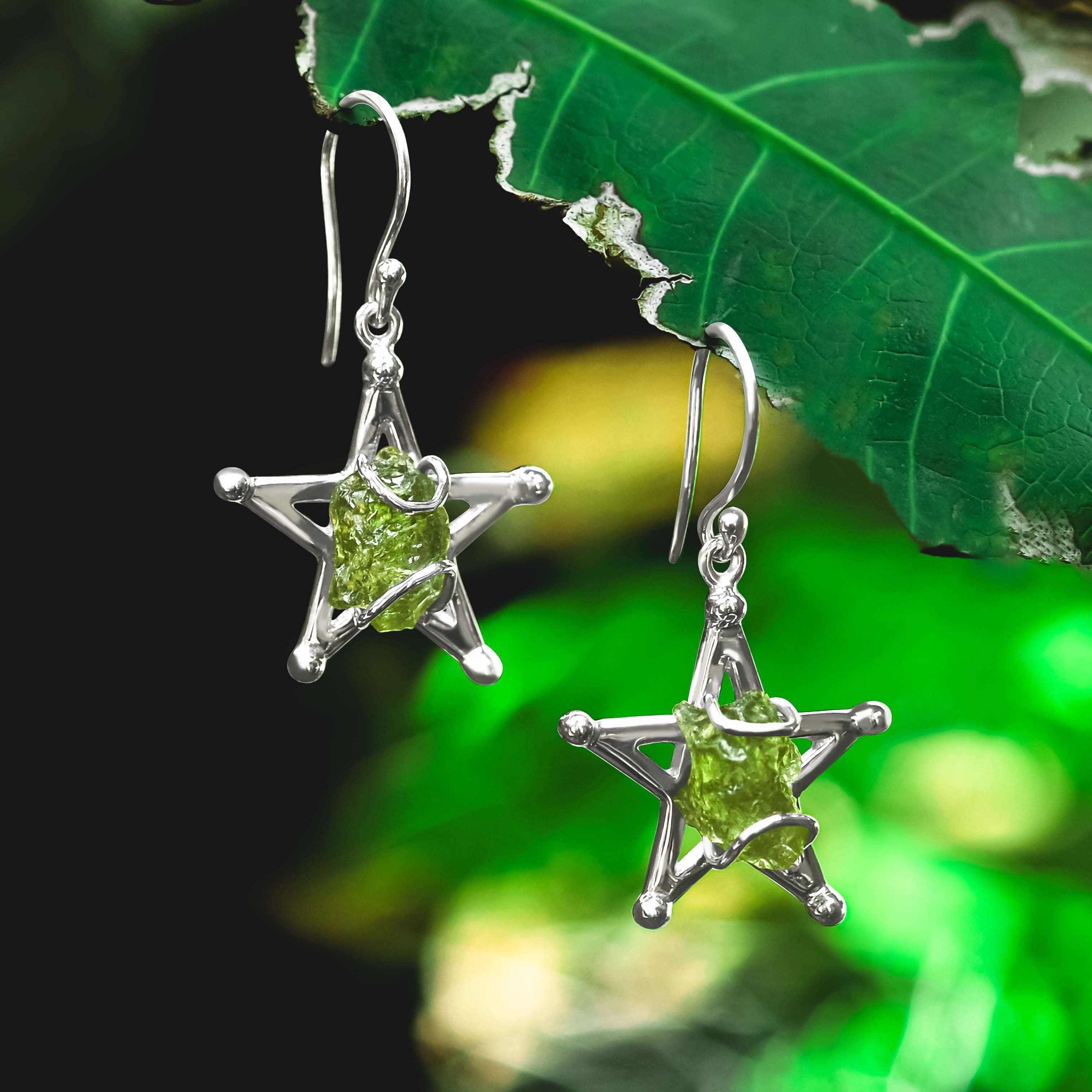 Starborn Moldavit Stern Käfig Ohrringe in Sterling Silber