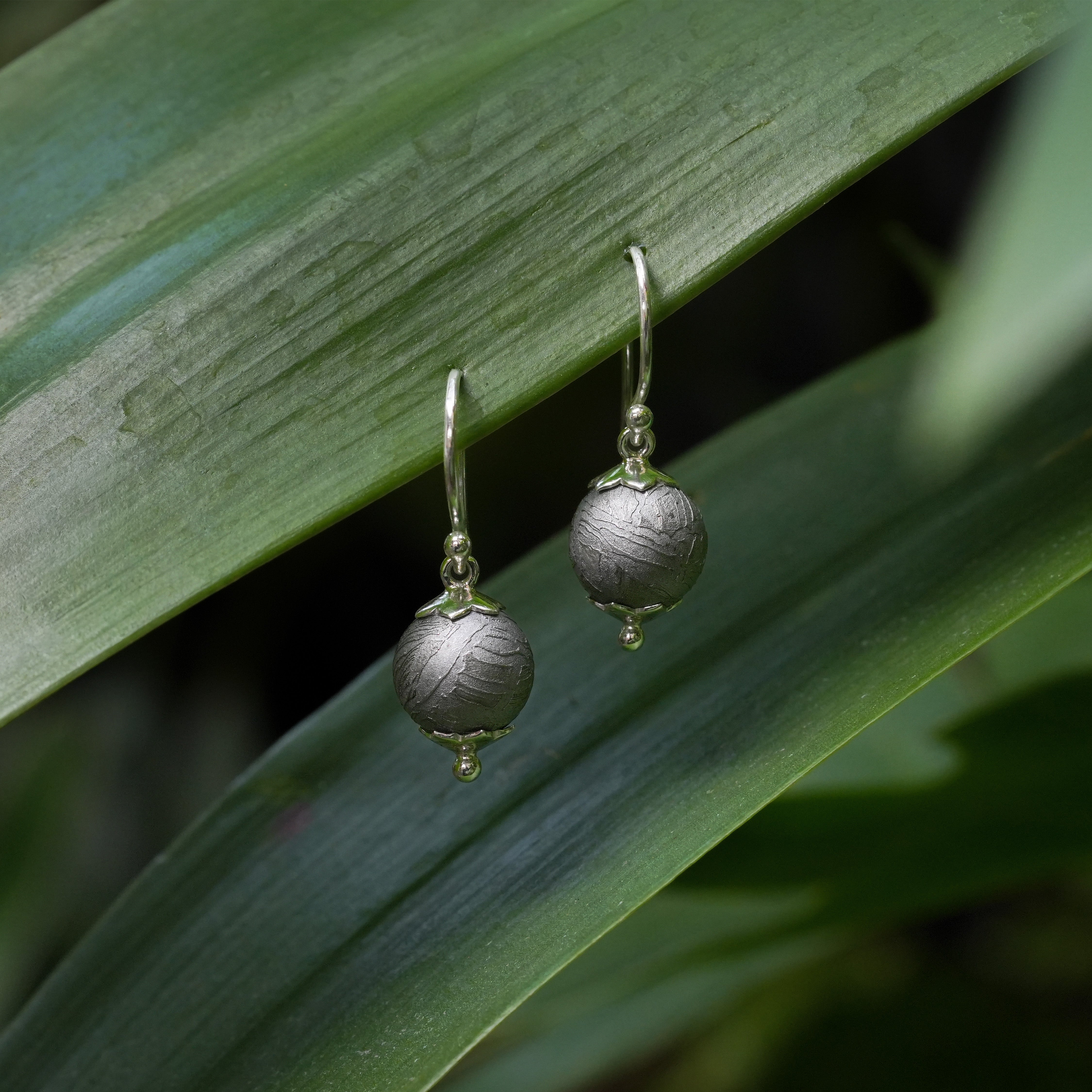 Starborn Aletai Iron Meteorite Sphere Flower Cap Earring in Sterling Silver