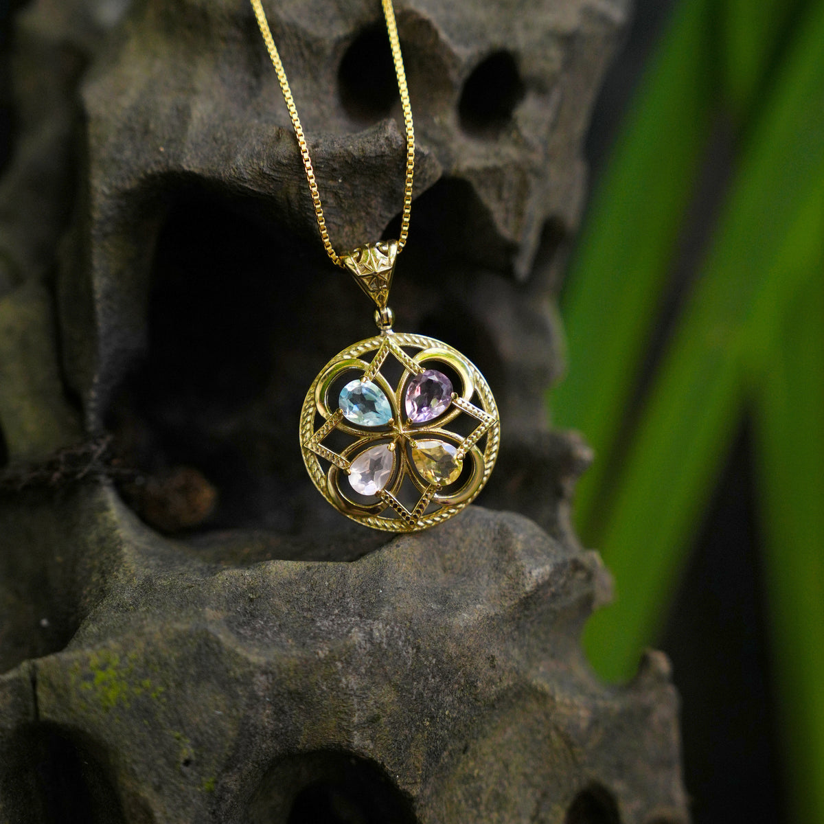 Starborn Multigem Four-Leaf Clover Pendant in Nordic Gold