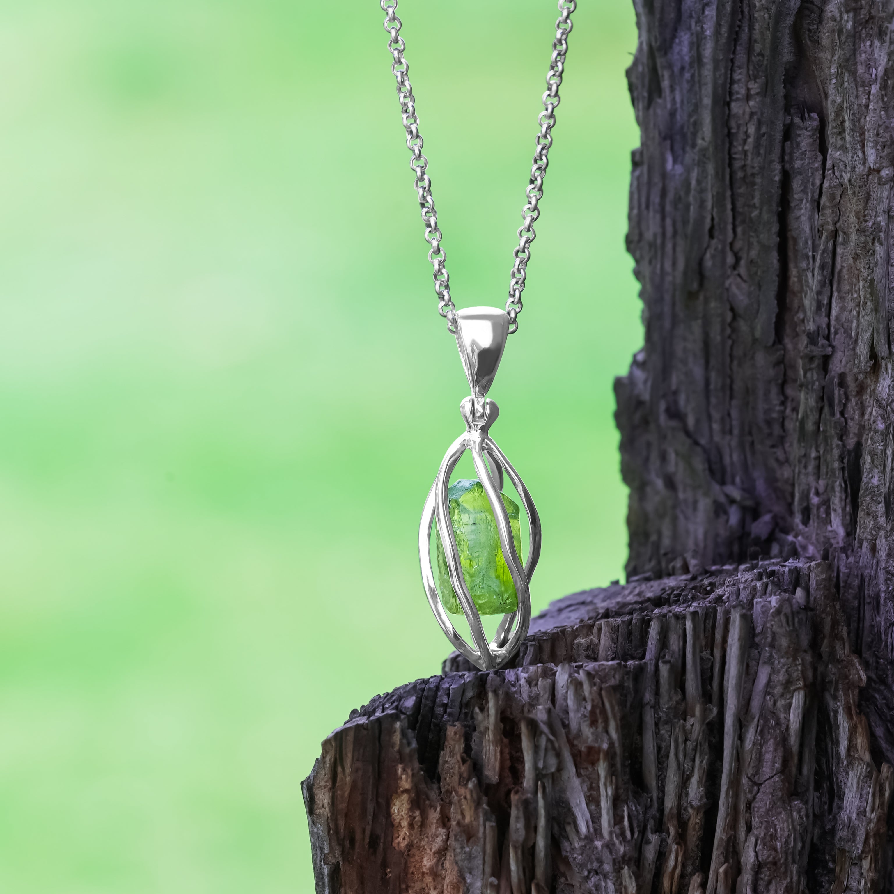 Starborn Peridot Kristall Spiralkäfig Anhänger in Sterling Silber