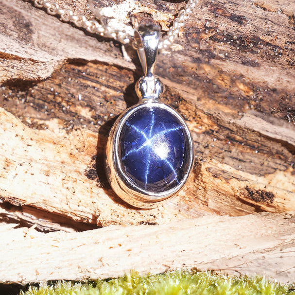 Starborn Sternsaphir Oval Anhänger in Sterling Silber