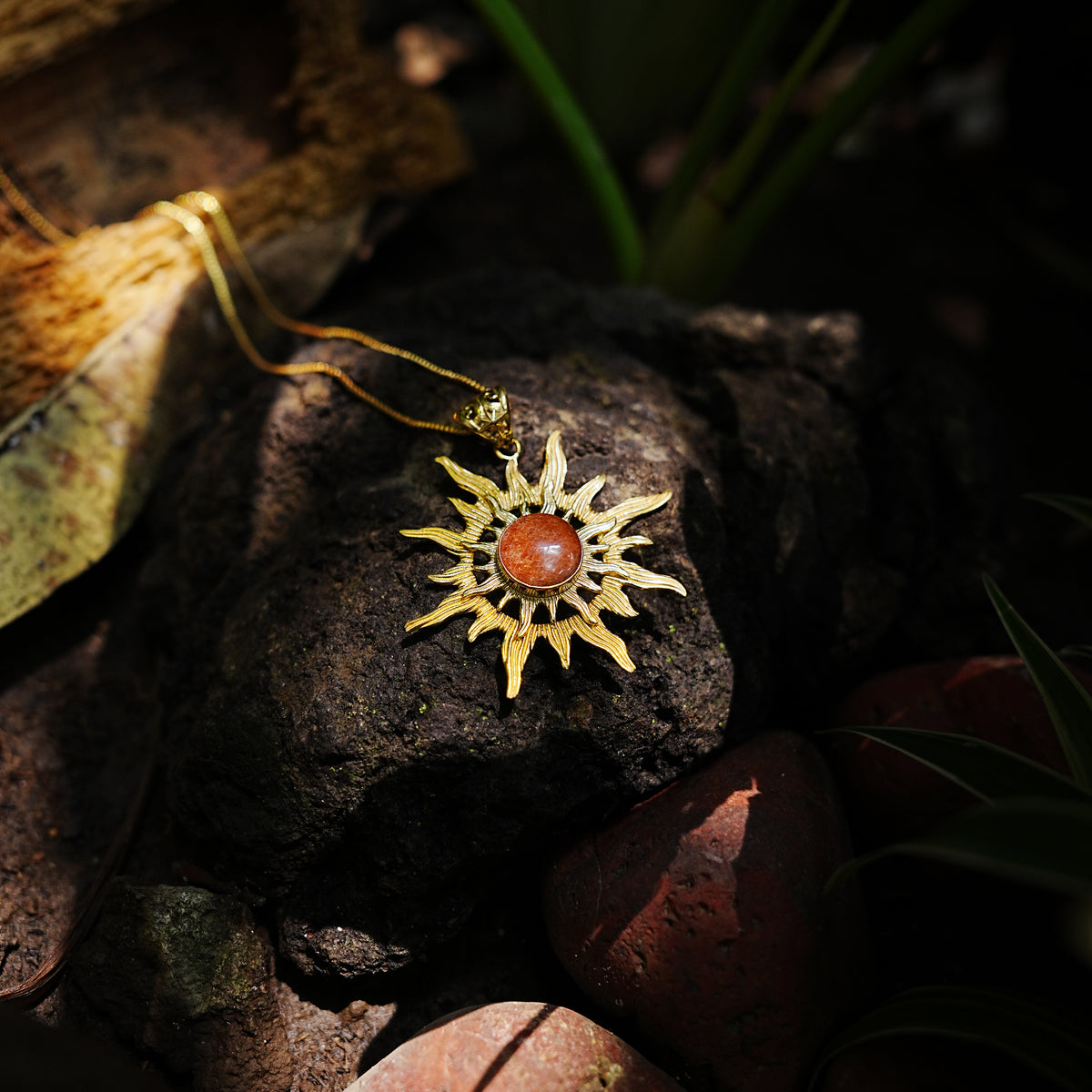 Starborn Sunstone Sun Pendant in Nordic Gold