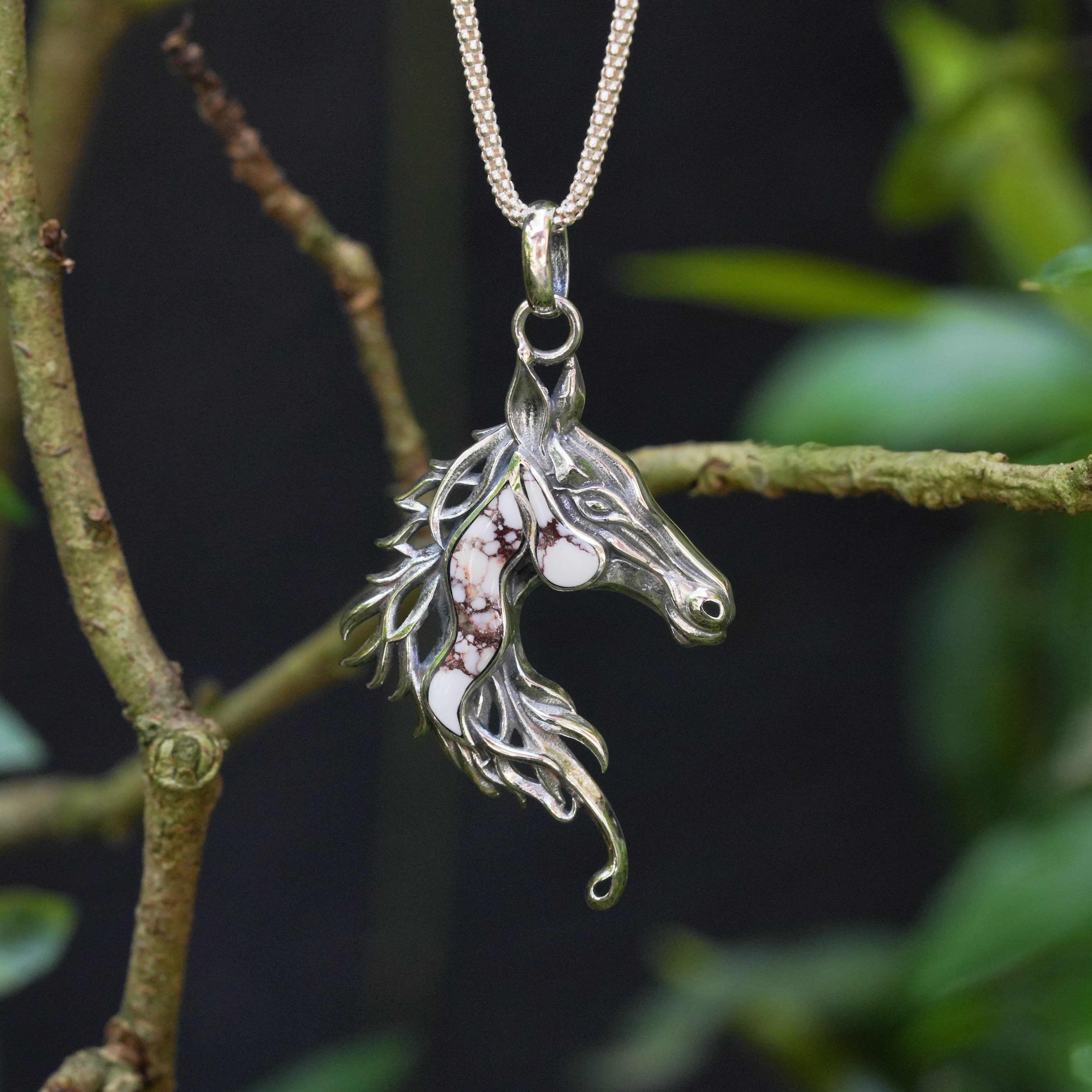 Starborn Wild Horse Stein Pferdekopfanhaenger aus Sterlingsilber