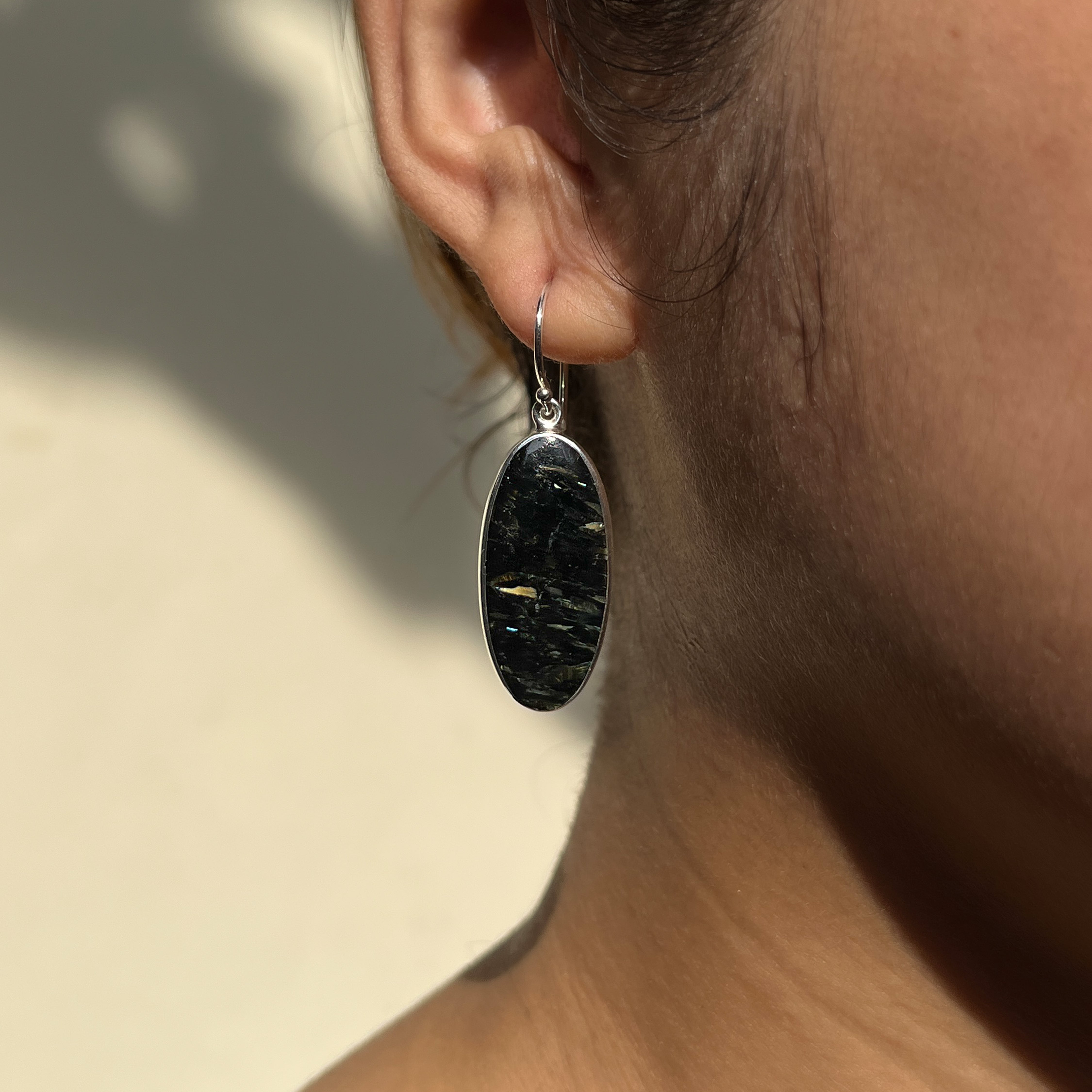 Starborn Nuummite Oval Dangle Earring in Fine Sterling Silver - 1 Piece