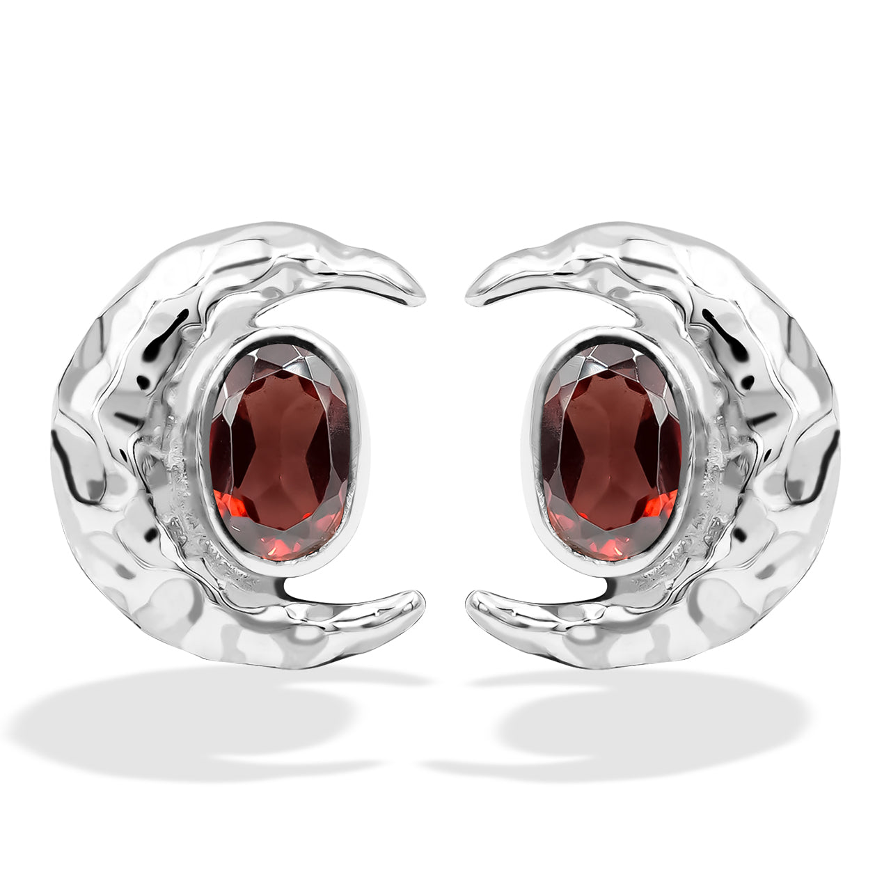 Garnet 6mm oval faceted post style ring with hammered crescent moon accent.